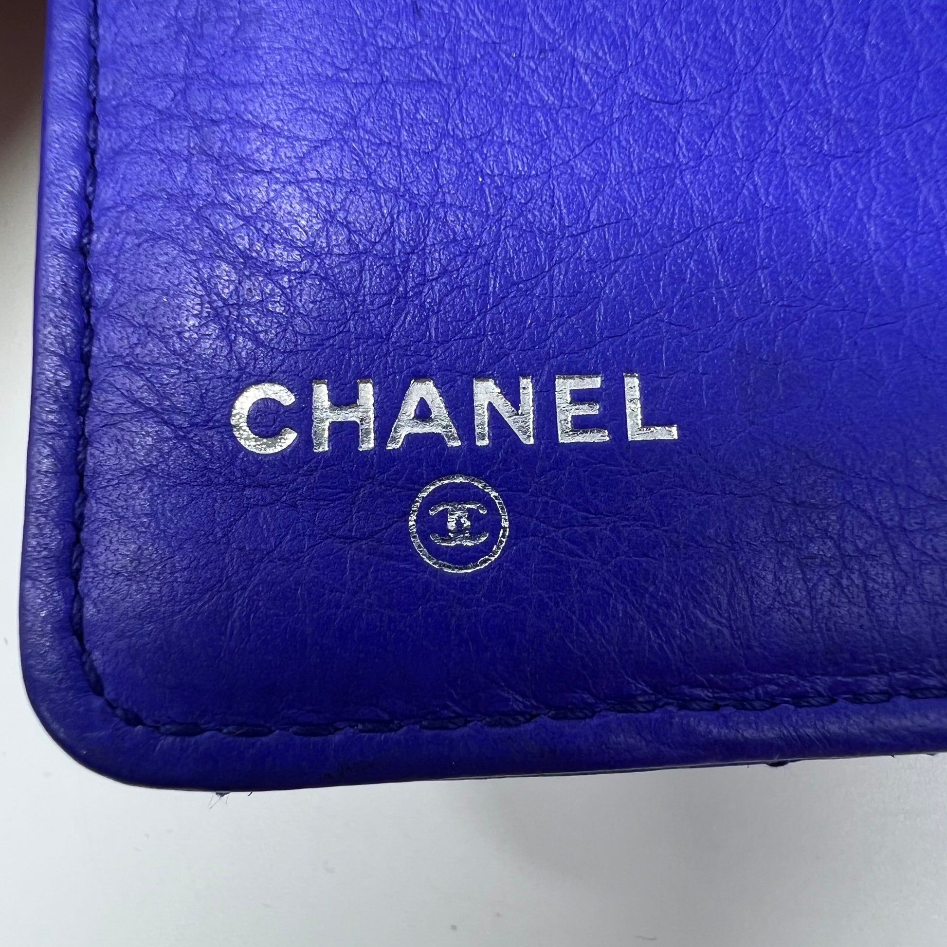 Chanel Diamond Stitch Yen Long Bifold Wallet W22238