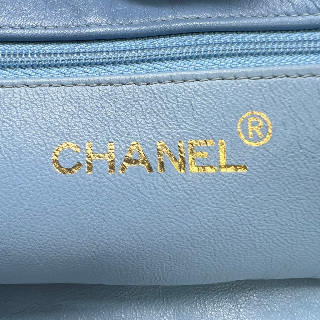 Chanel Vintage Jumbo CC Chain Shopping Tote B22936