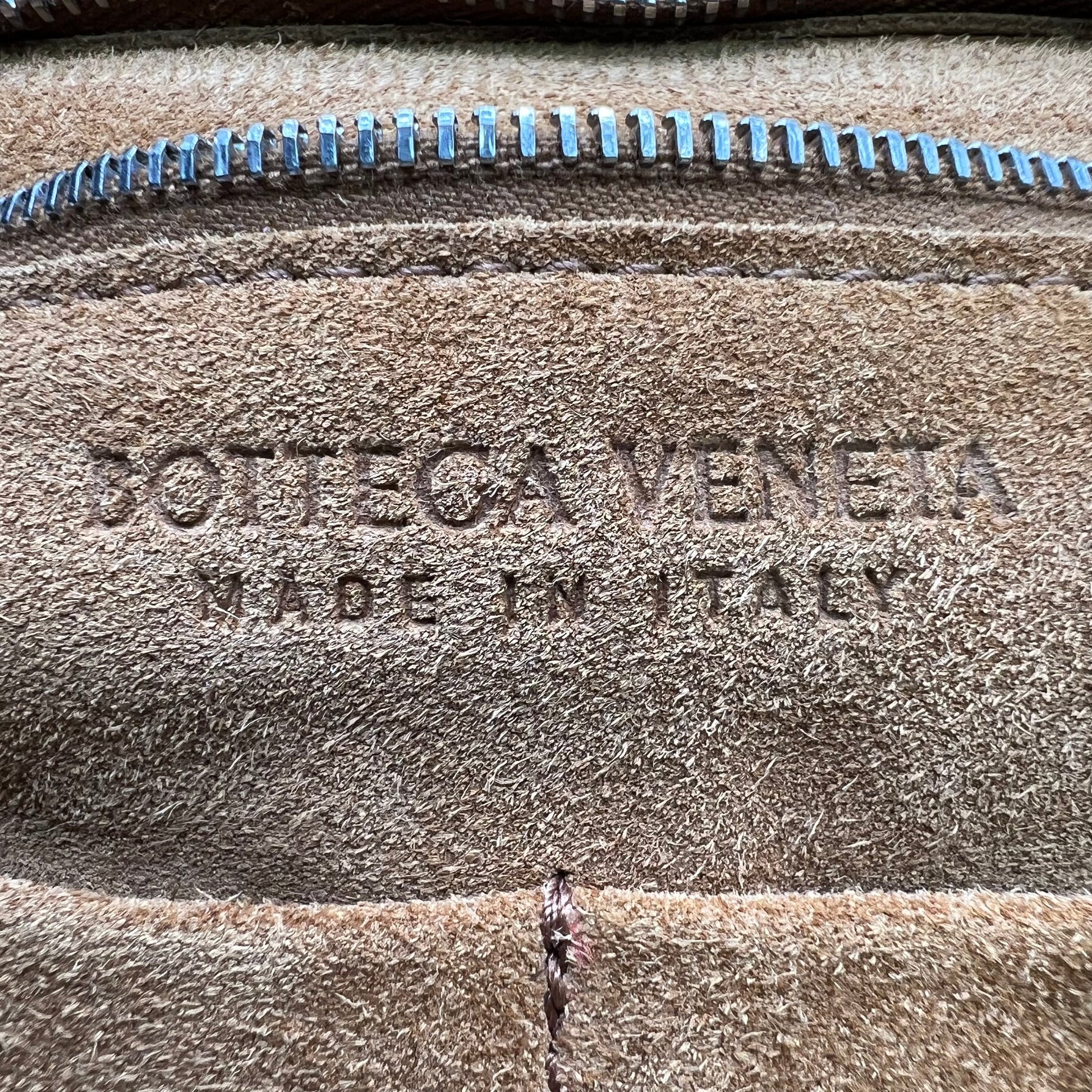 Bottega Veneta Maxi Intrecciato Leather Arco Bag B22843