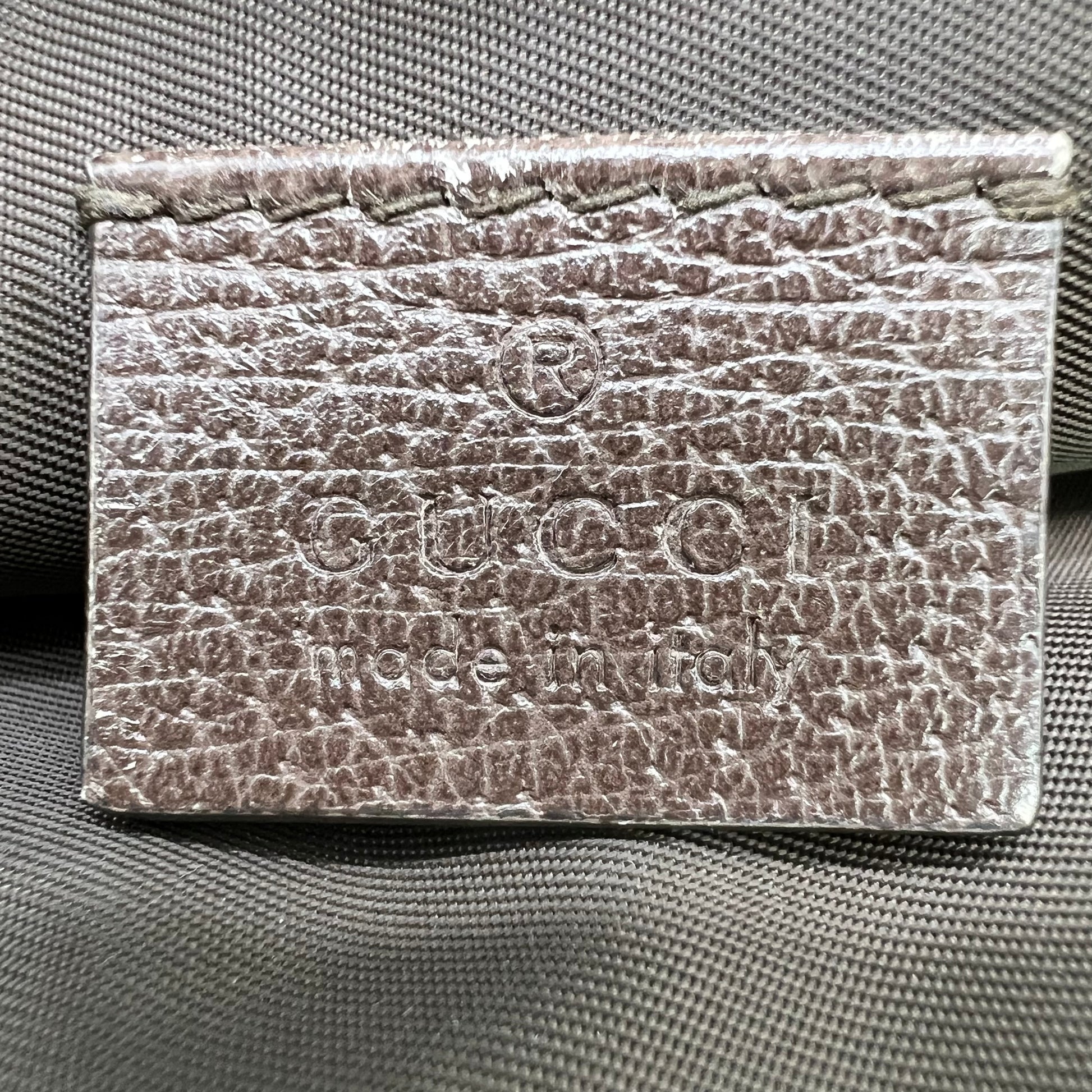 Gucci GG Supreme Bengal Tiger Zip Pouch W22376