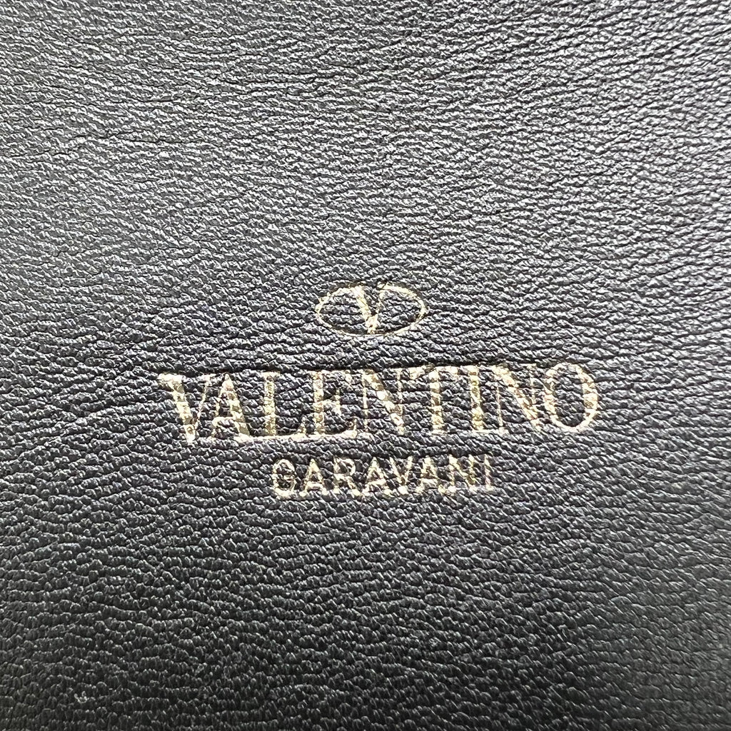 Valentino Garavani Rockstud Smooth Leather Flap Crossbody Bag B23045