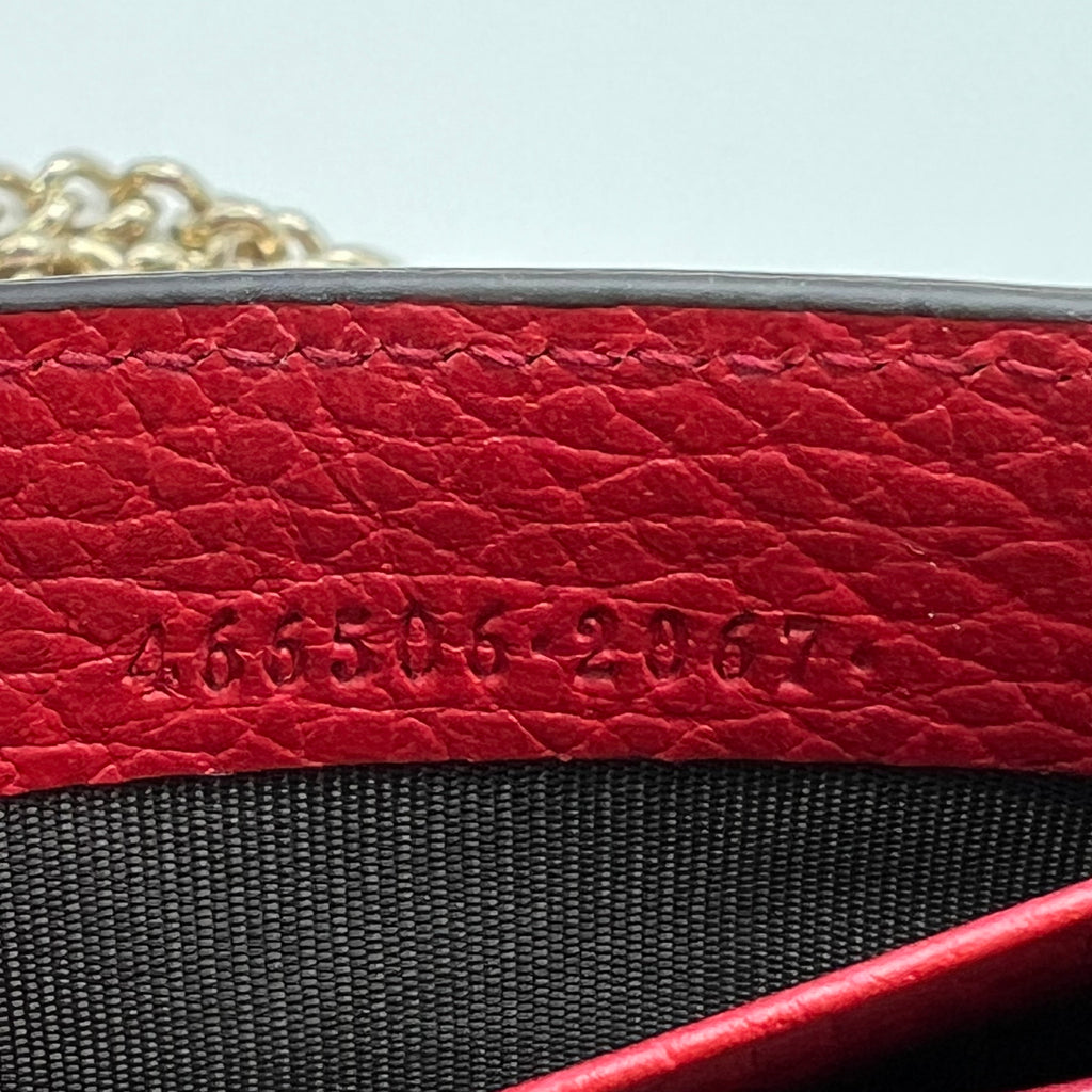 Gucci Dollar Calfskin Interlocking G Betty Chain Wallet in Red W22379