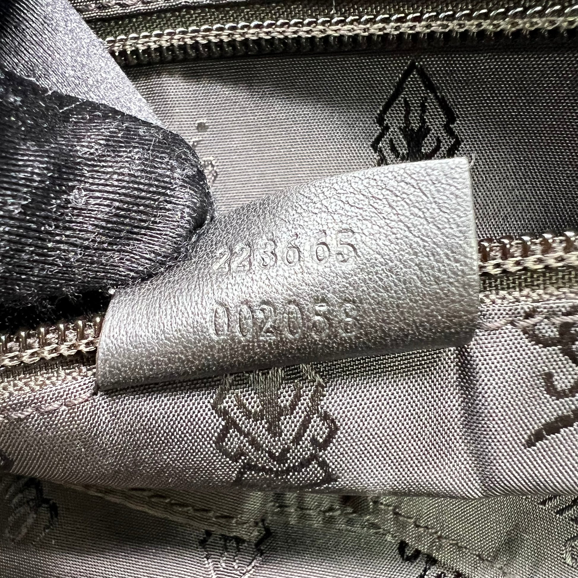 Gucci Guccissima Flap Messenger Bag B23069