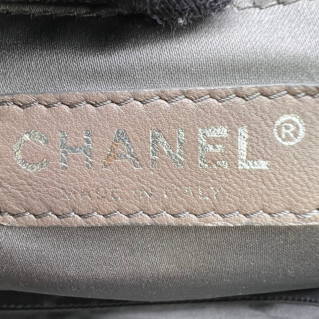 Chanel Modern Chain East West Tote B23024