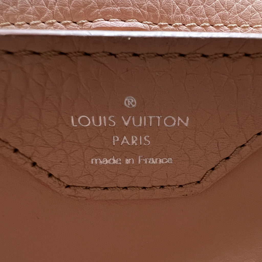 Louis Vuitton Capucines BB B22618
