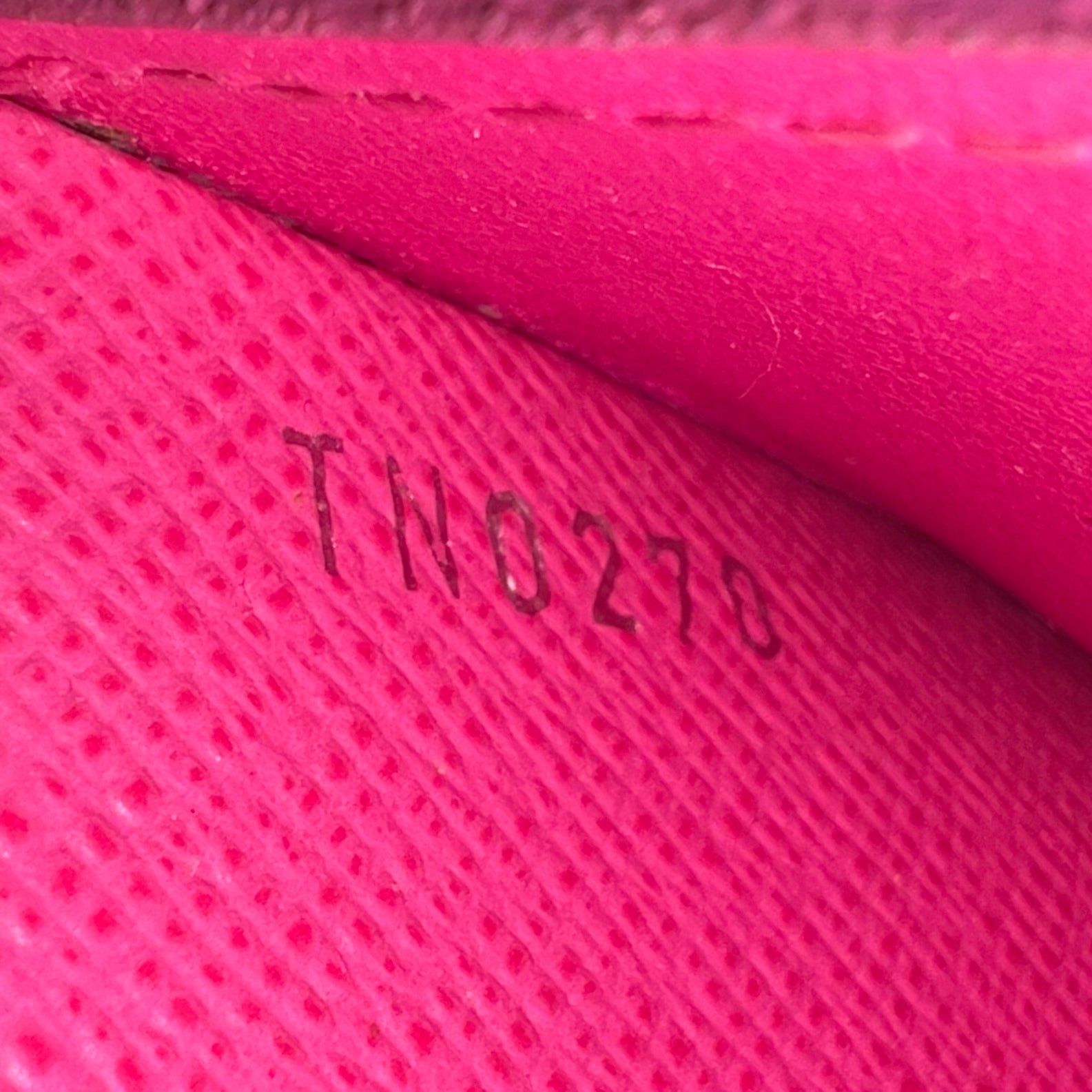 Louis Vuitton Epi Twist Multicartes Card Case Pink W22301