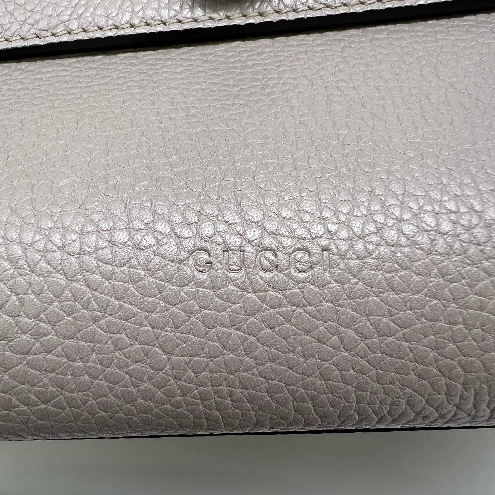 Gucci Bamboo Daily Top Handle Bag in Grey Grained Leather B23047