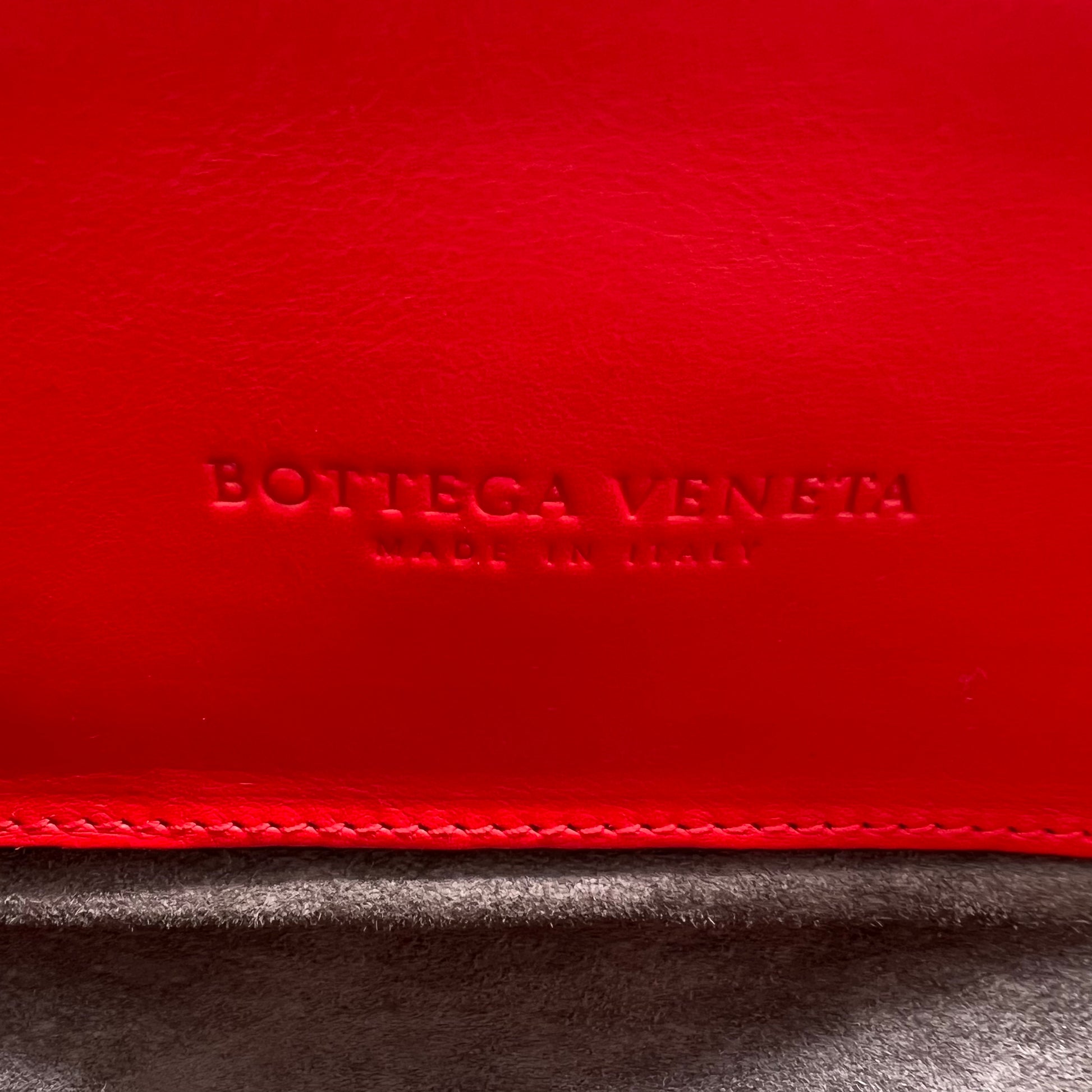 2012-2026 Medium Nappa Intrecciato Roma tote bag B23059