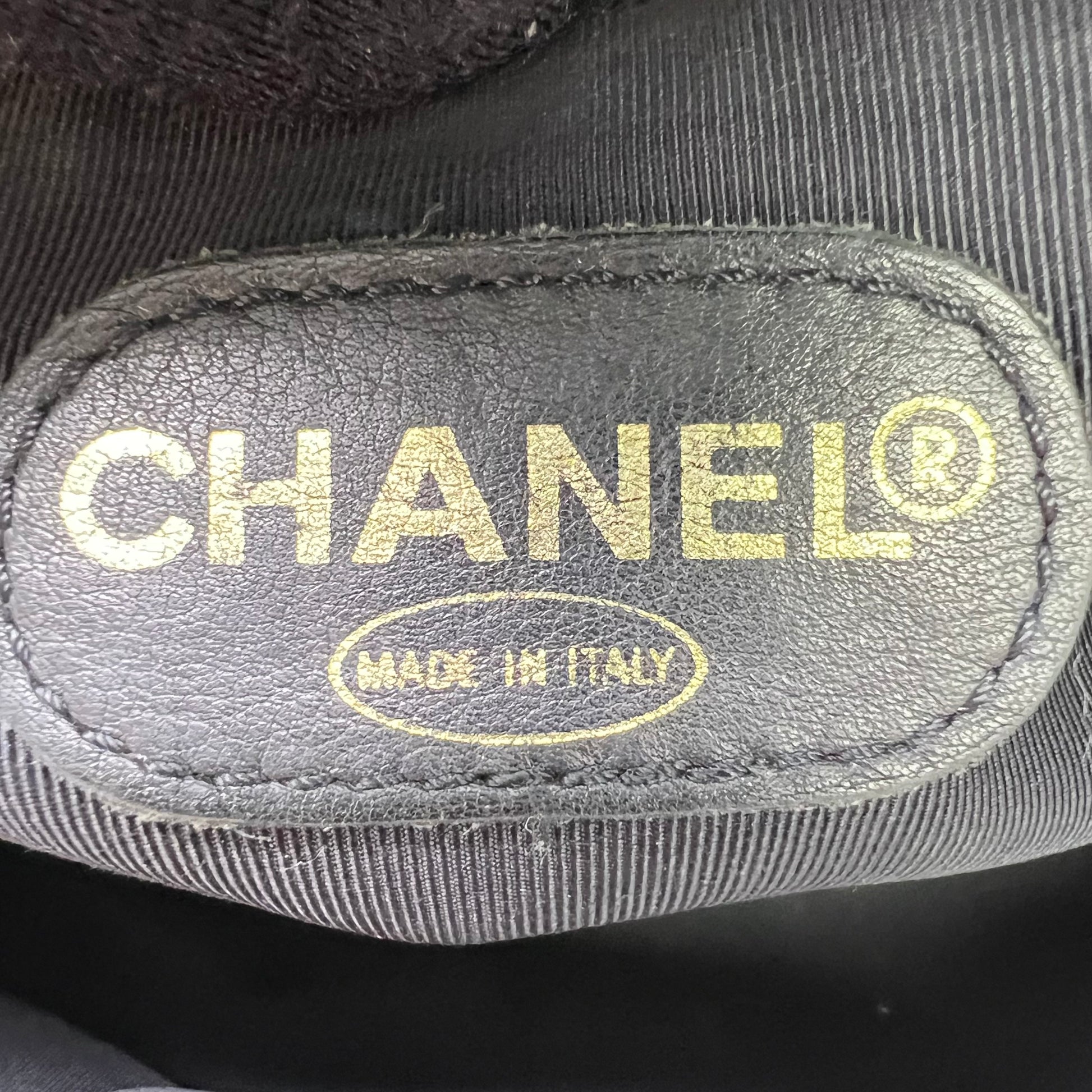 Chanel Caviar Skin Timeless CC Logo Tote Bag B22900