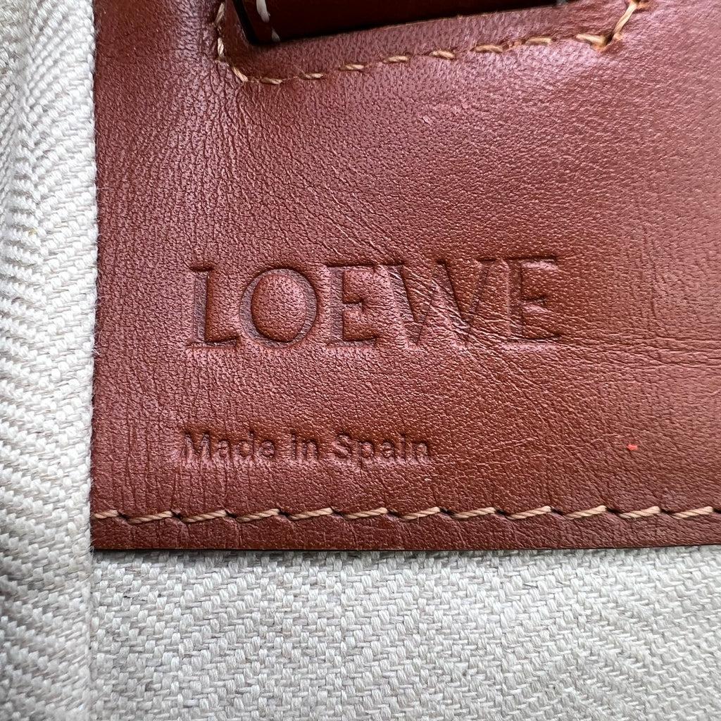 Loewe Hammock Bag Medium B23198