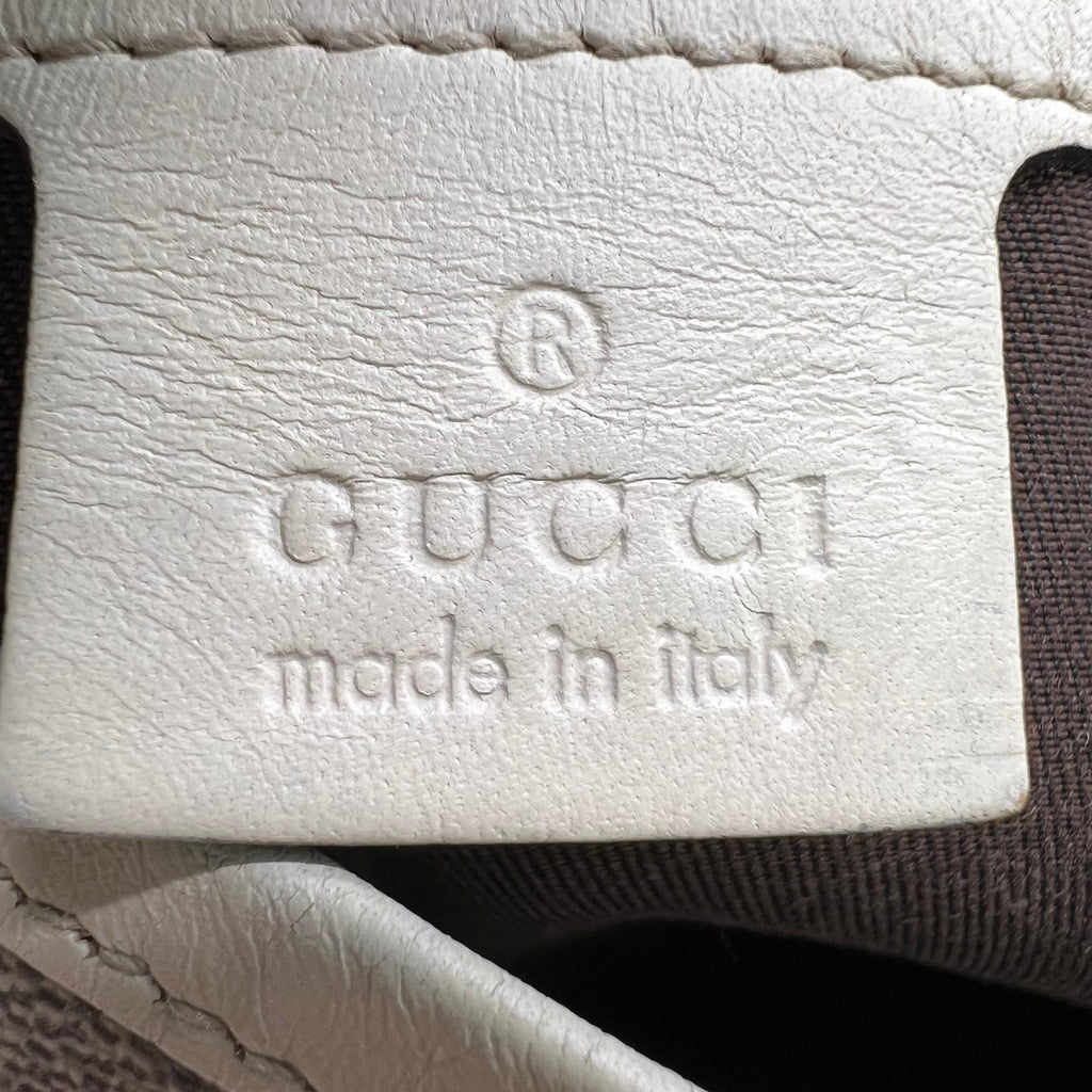GG Supreme Crossbody Bag B23074