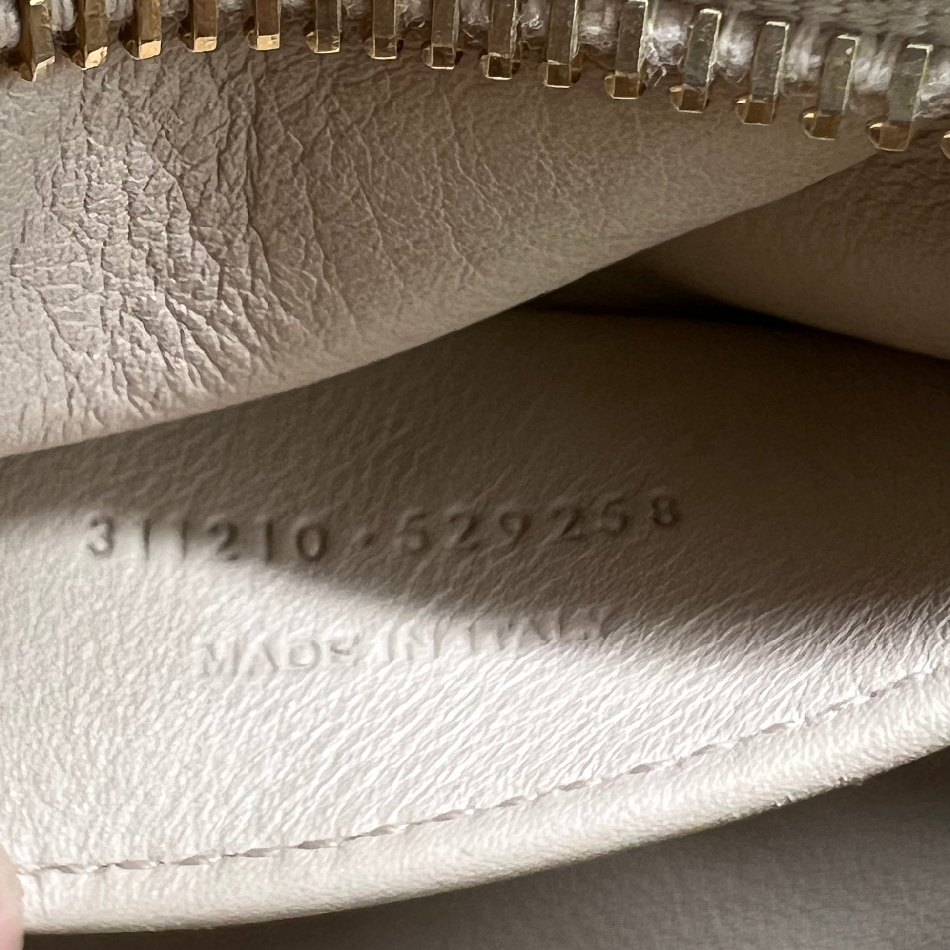 Saint Laurent Classic Small Y Cabas Bag B22941