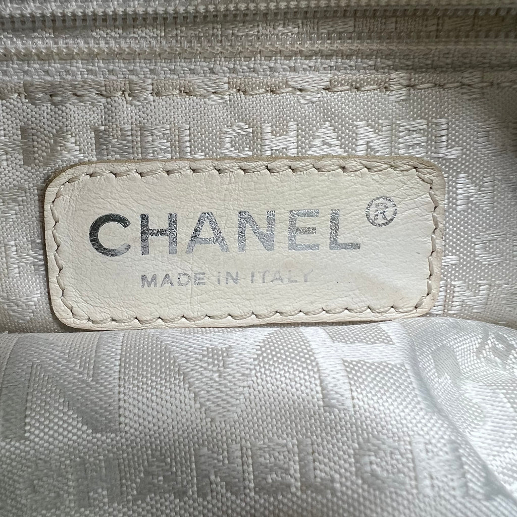 Chanel Icon Print Clover Tweed Shoulder Bag B22993