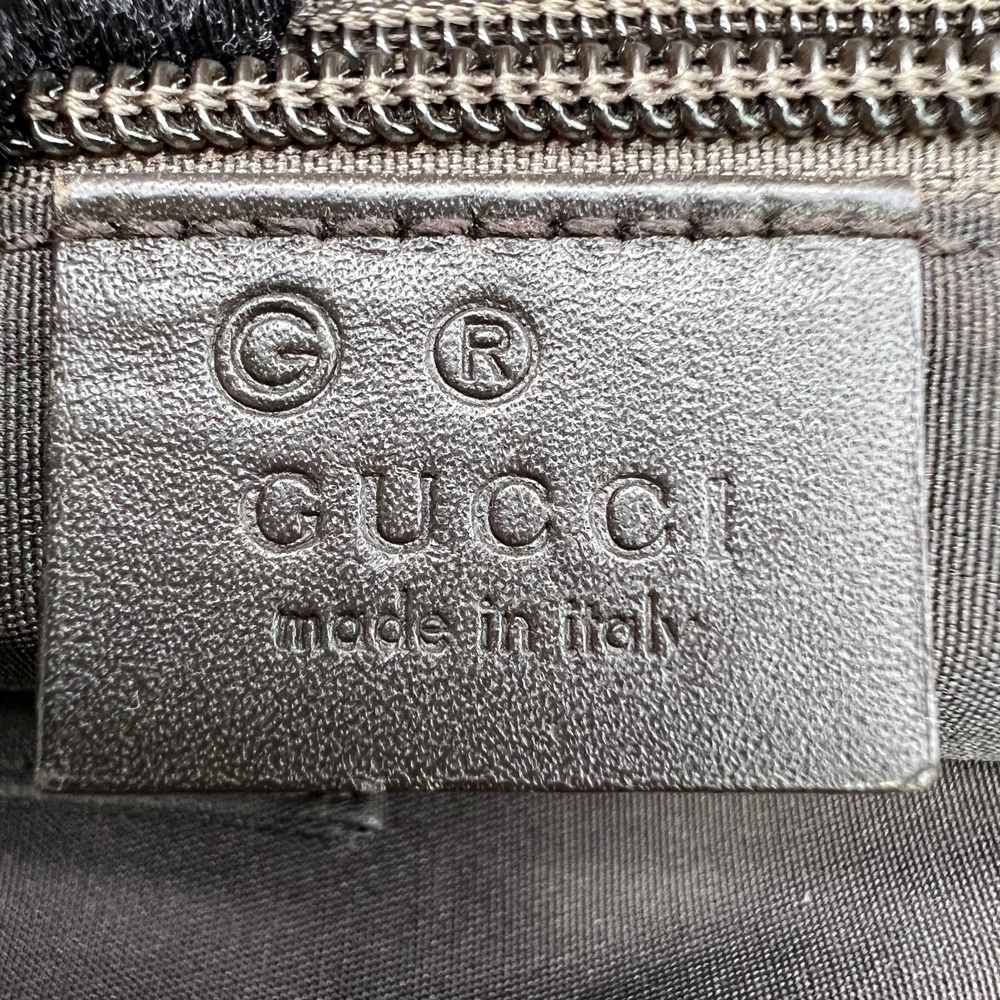 Gucci GG Canvas Flap Messenger Bag B23330