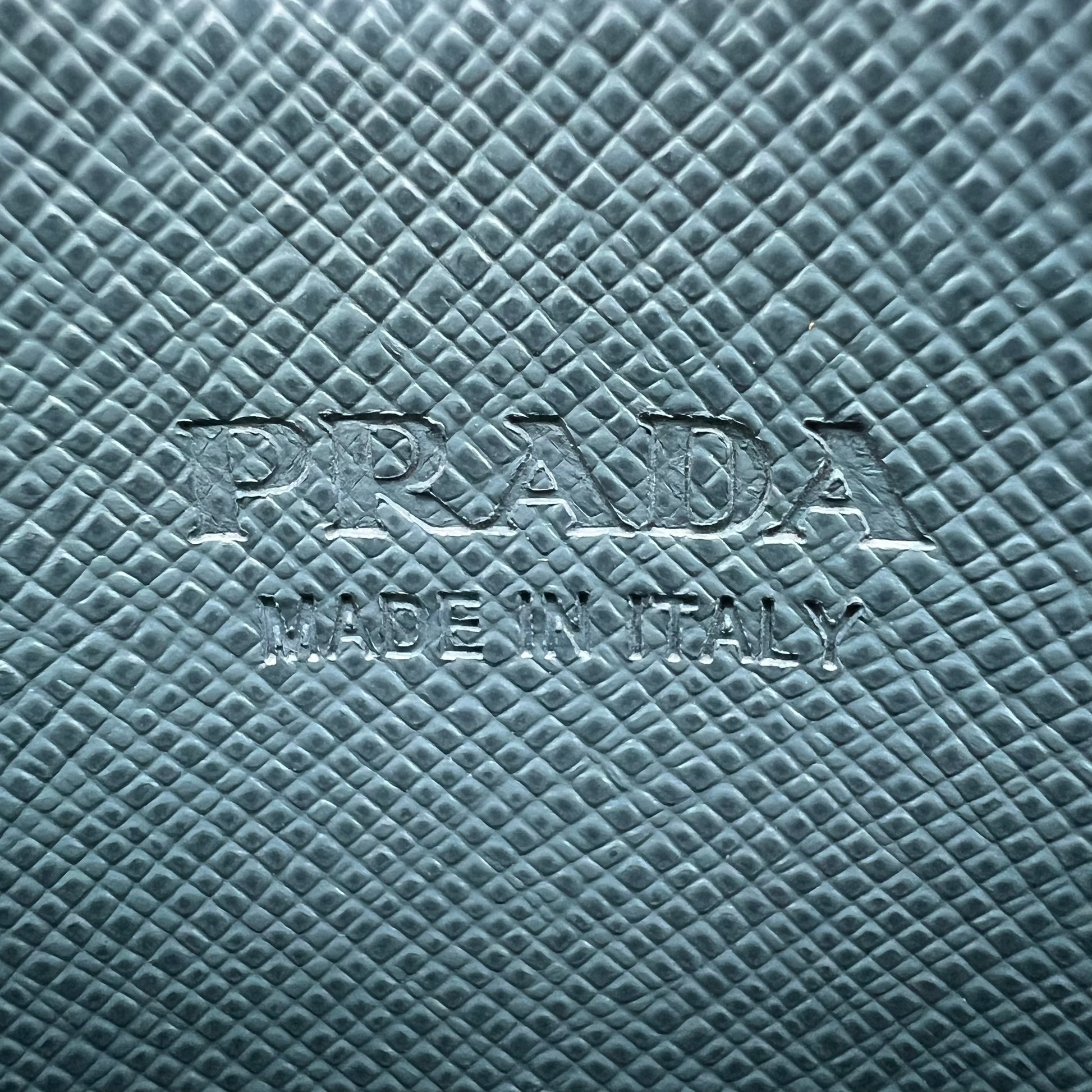 Saffiano Vernice Metal Card Case Blue W22585