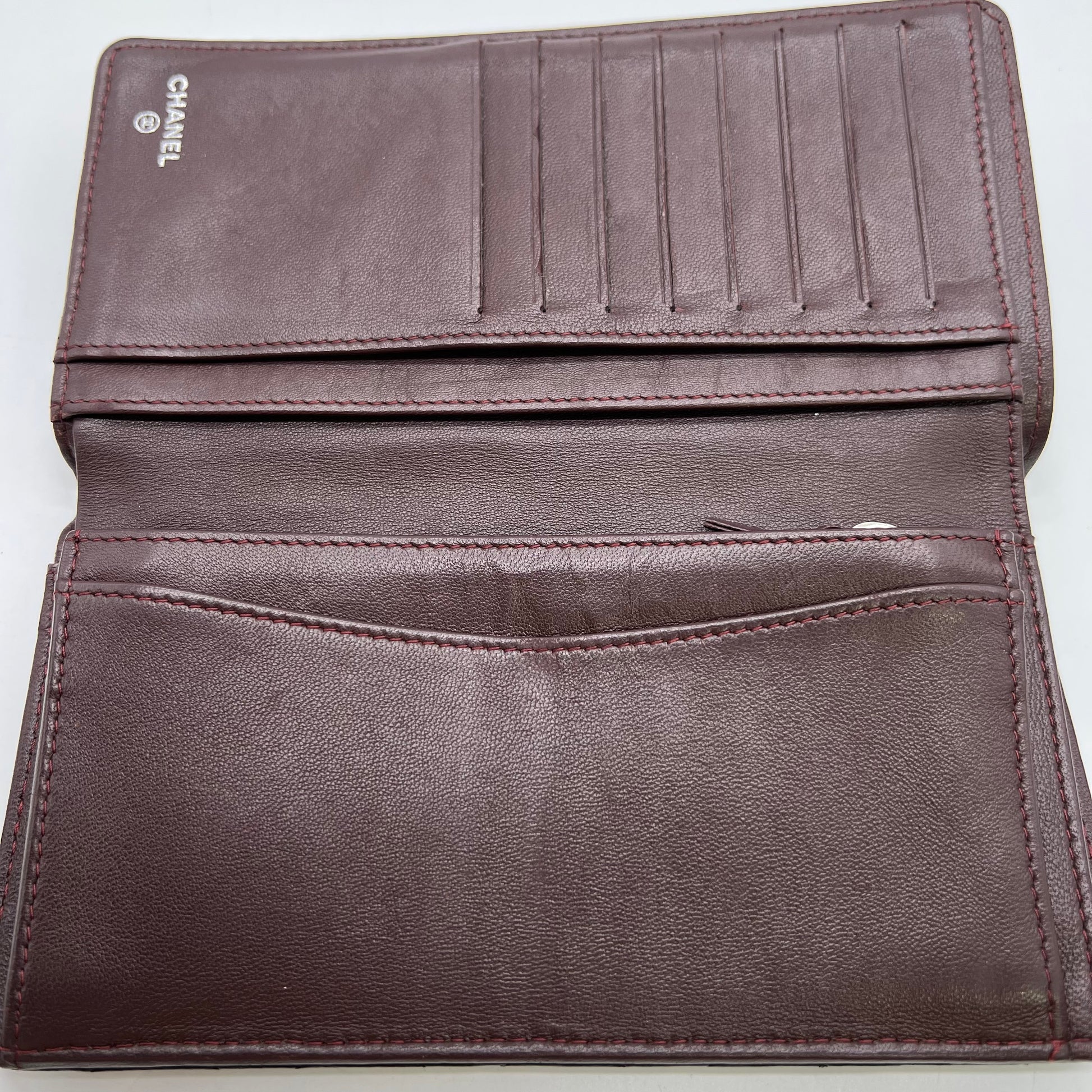 Black Calf Leather Quilted Timeless Bifold Long Wallet W22503