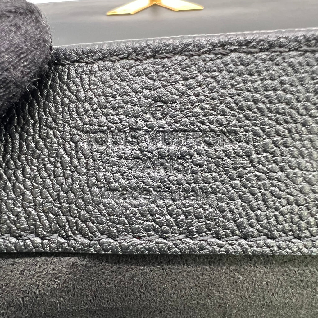 Louis Vuitton Monogram Cuir Plume Écume Very Chain Bag B23339