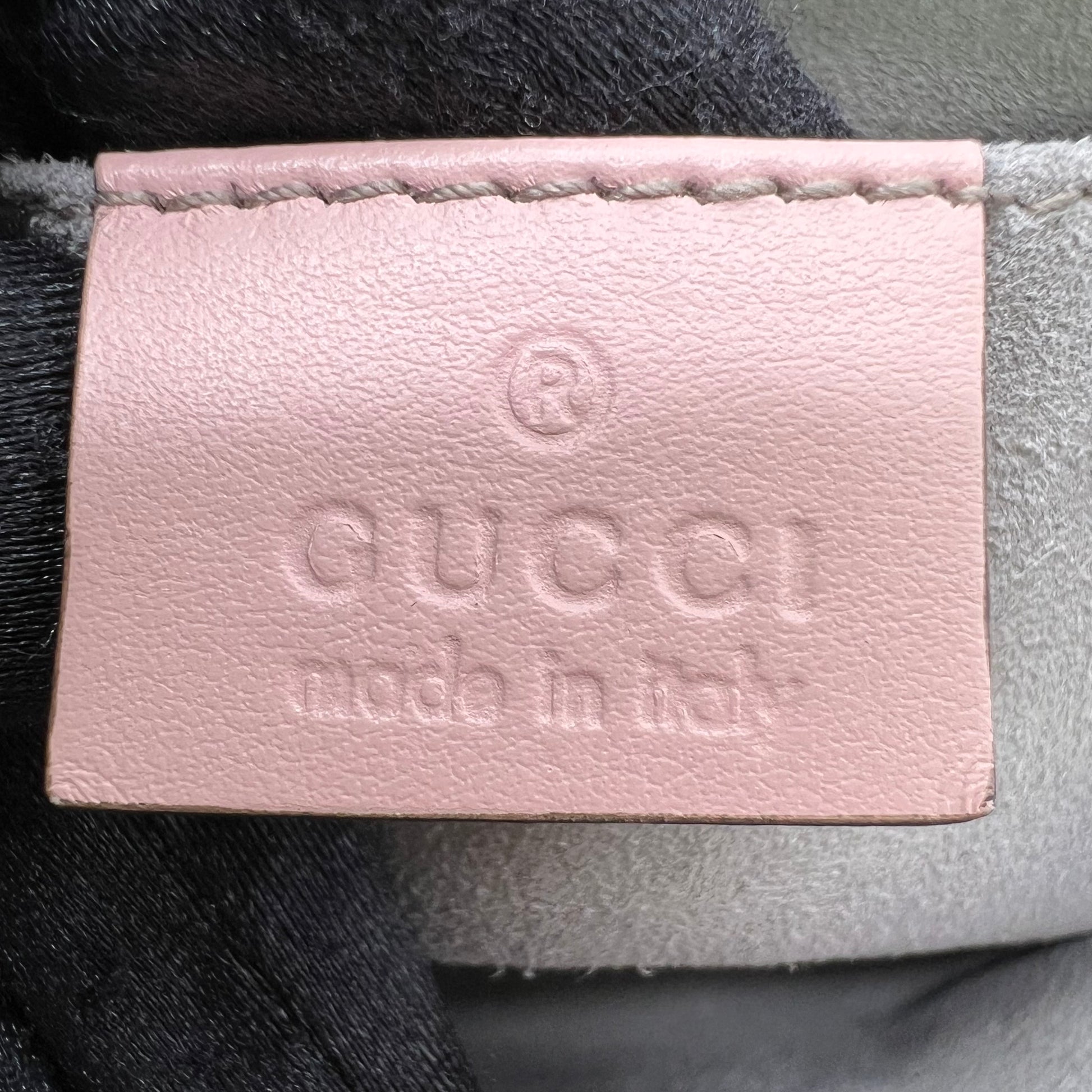 Gucci GG Marmont Matelassé Small Shoulder Bag B23548