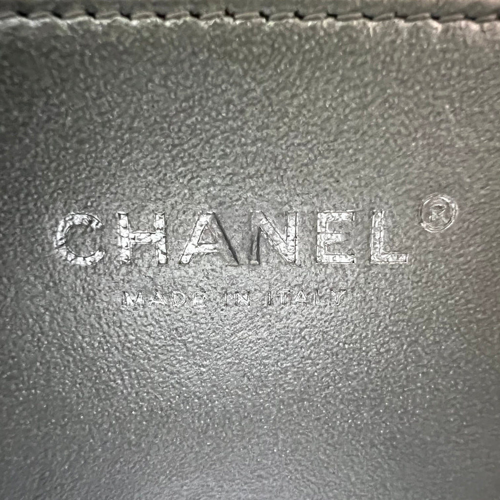 Chanel Metallic Silver Quilted Caviar CC Filigree Vanity Case Small Bag B23260