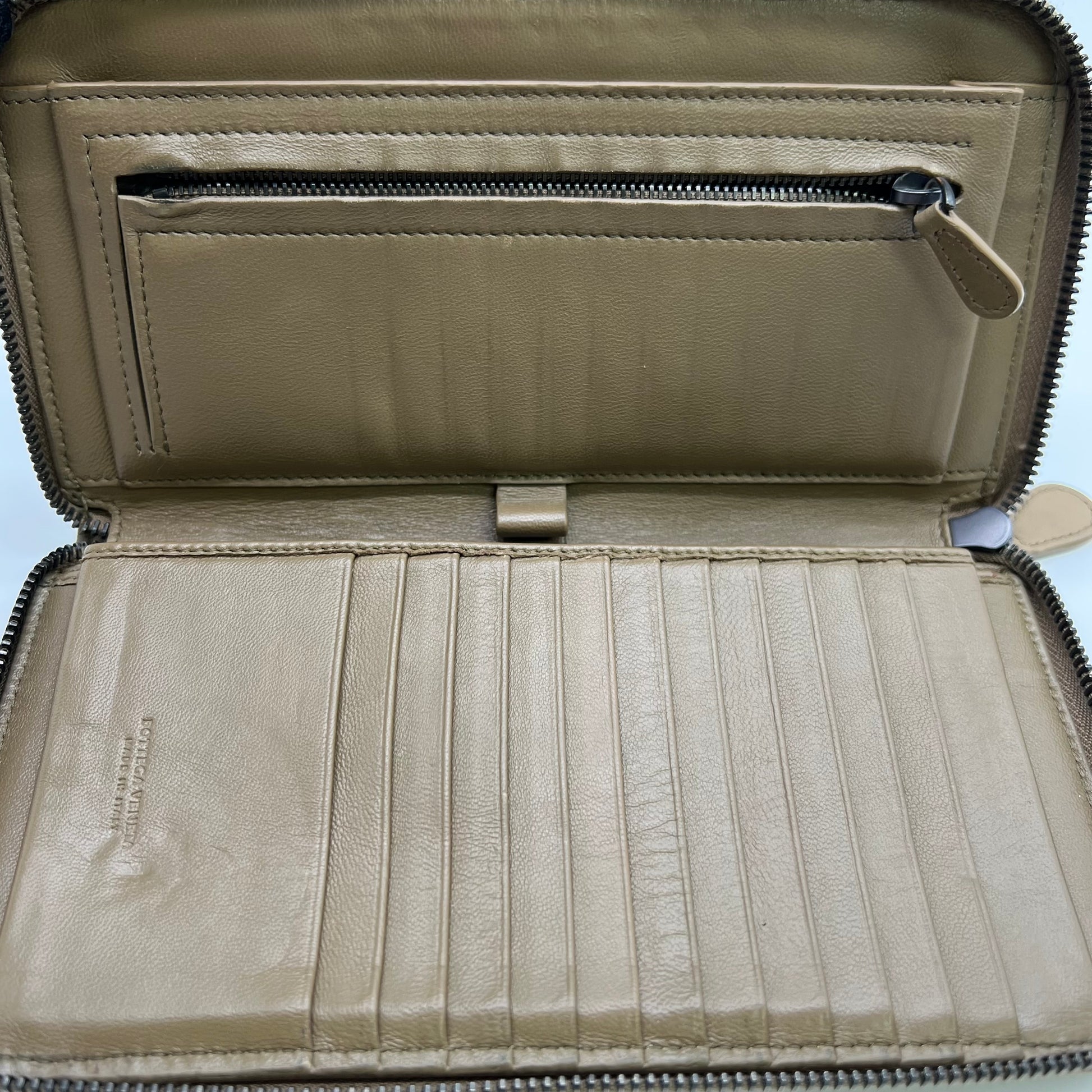 Bottega Veneta Beige Intrecciato Leather Zip Around Wallet W22674