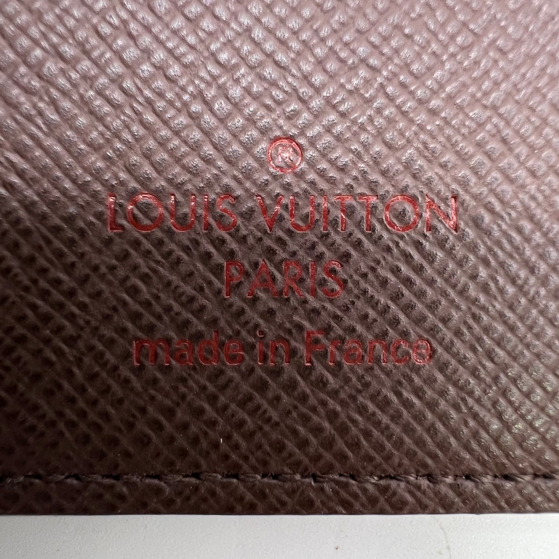 Louis Vuitton Sarah Wallet W22751