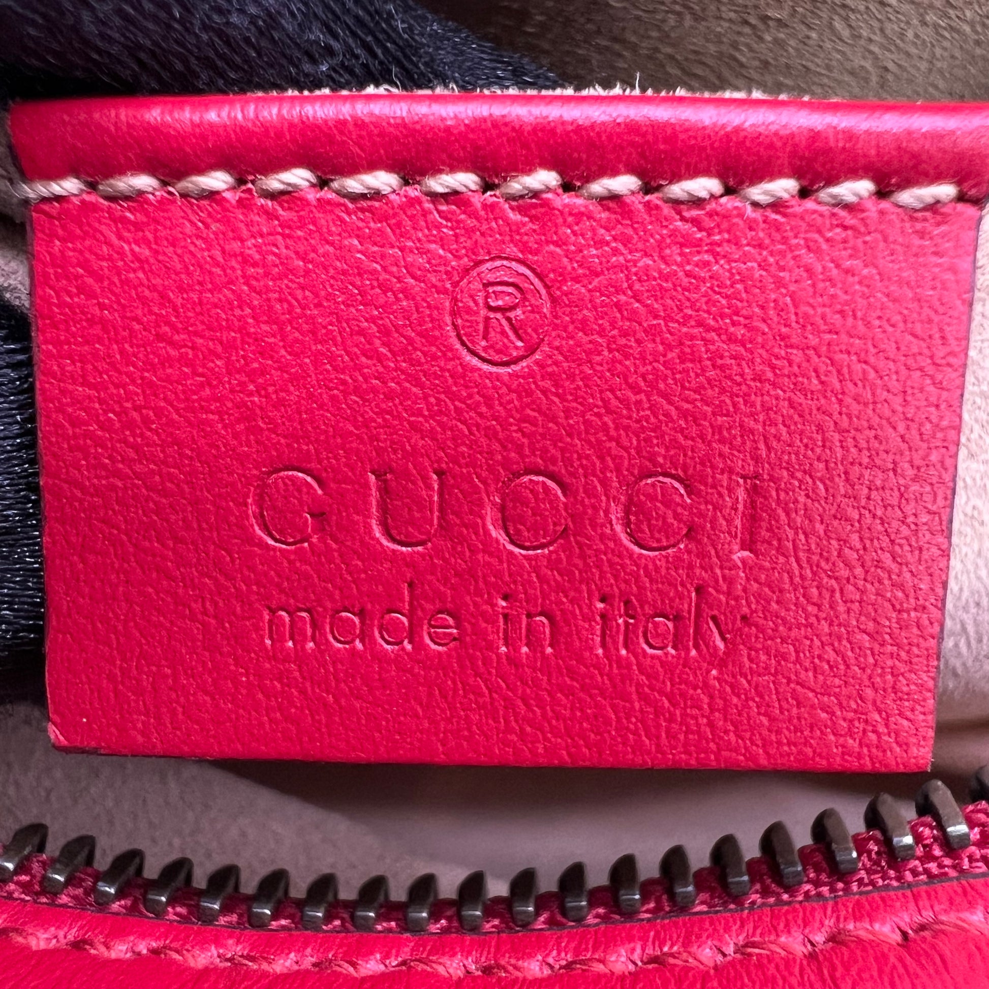Gucci GG Marmont Matelassé Camera Bag B23580