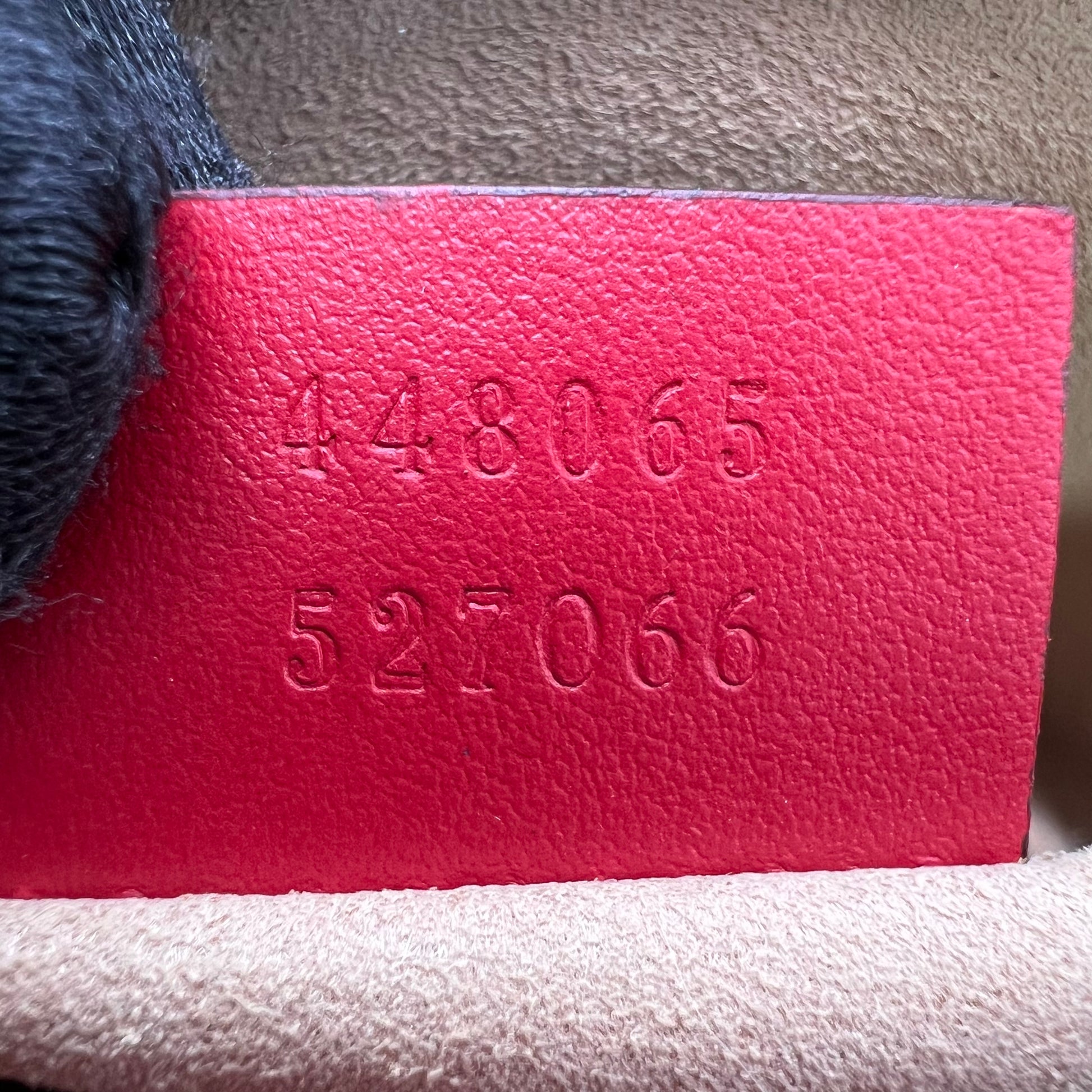 Gucci GG Marmont Matelassé Camera Bag B23580