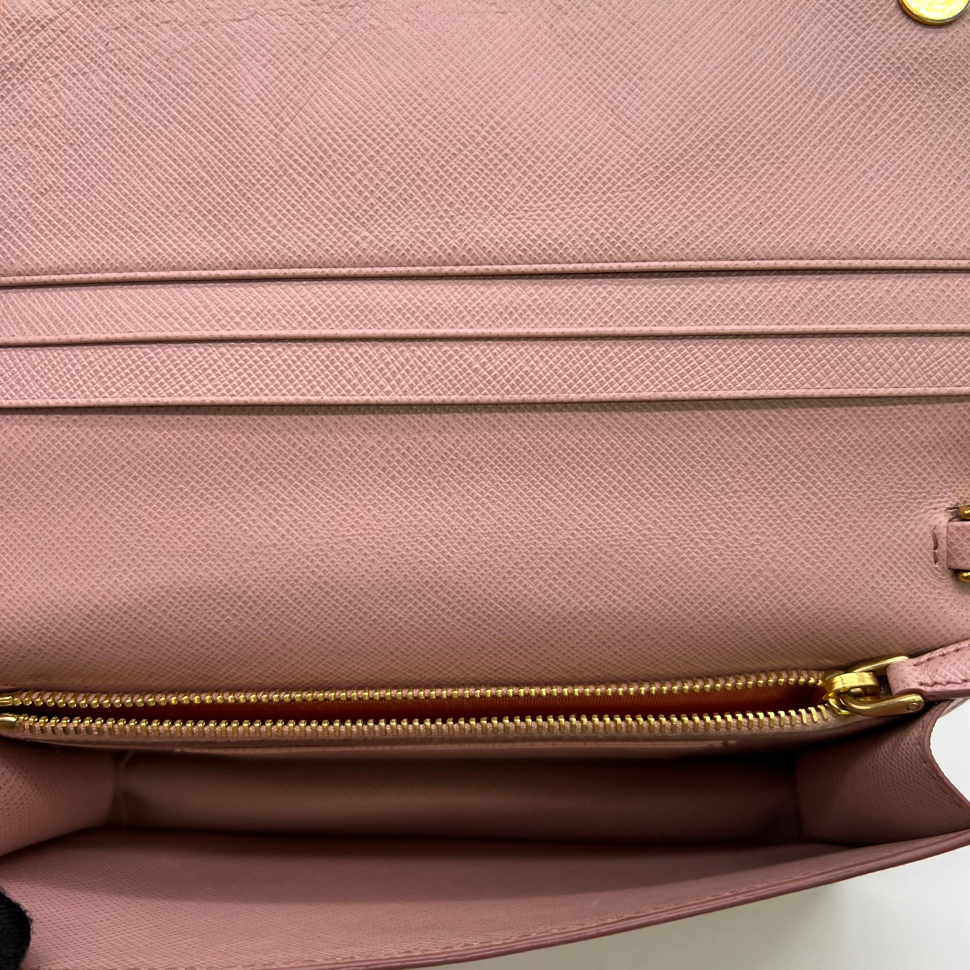 Light Pink Saffiano Leather Wallet On Chain B23373
