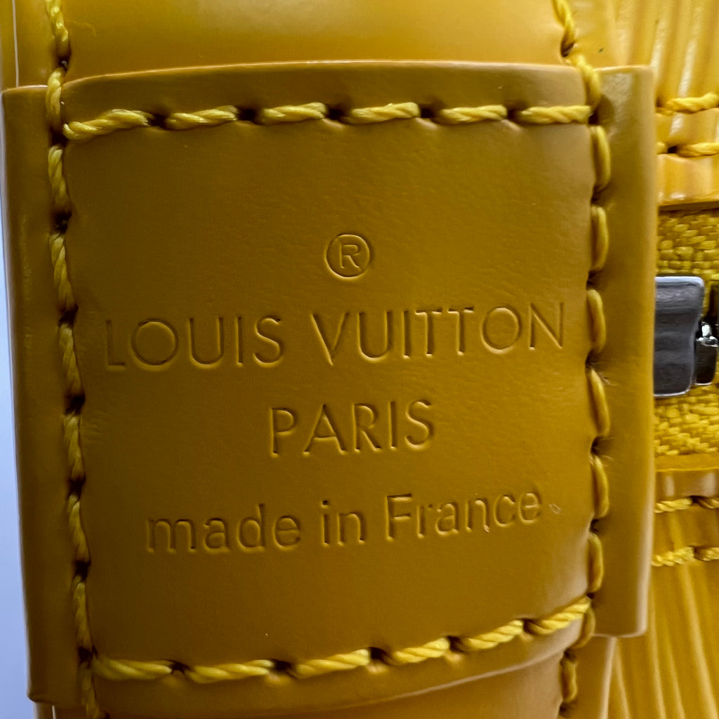 Louis Vuitton Alma PM Handbag B23602
