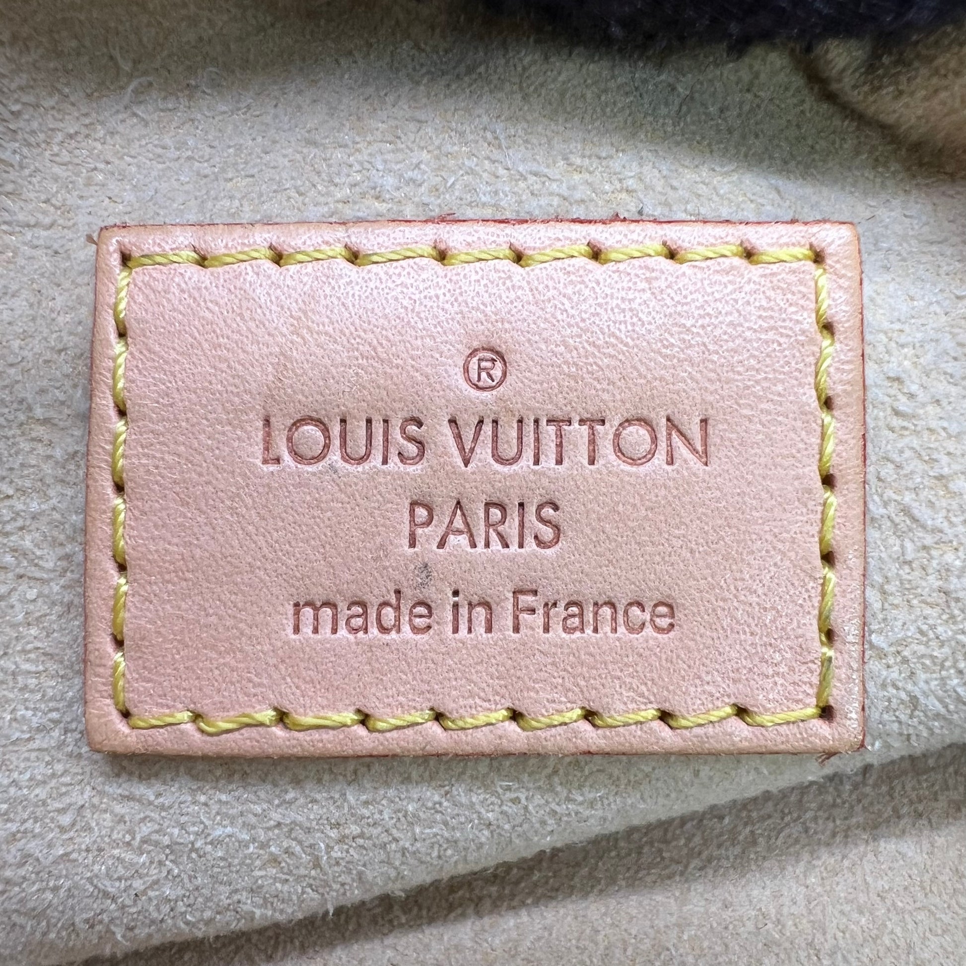 Damier Azur Evora MM B23524