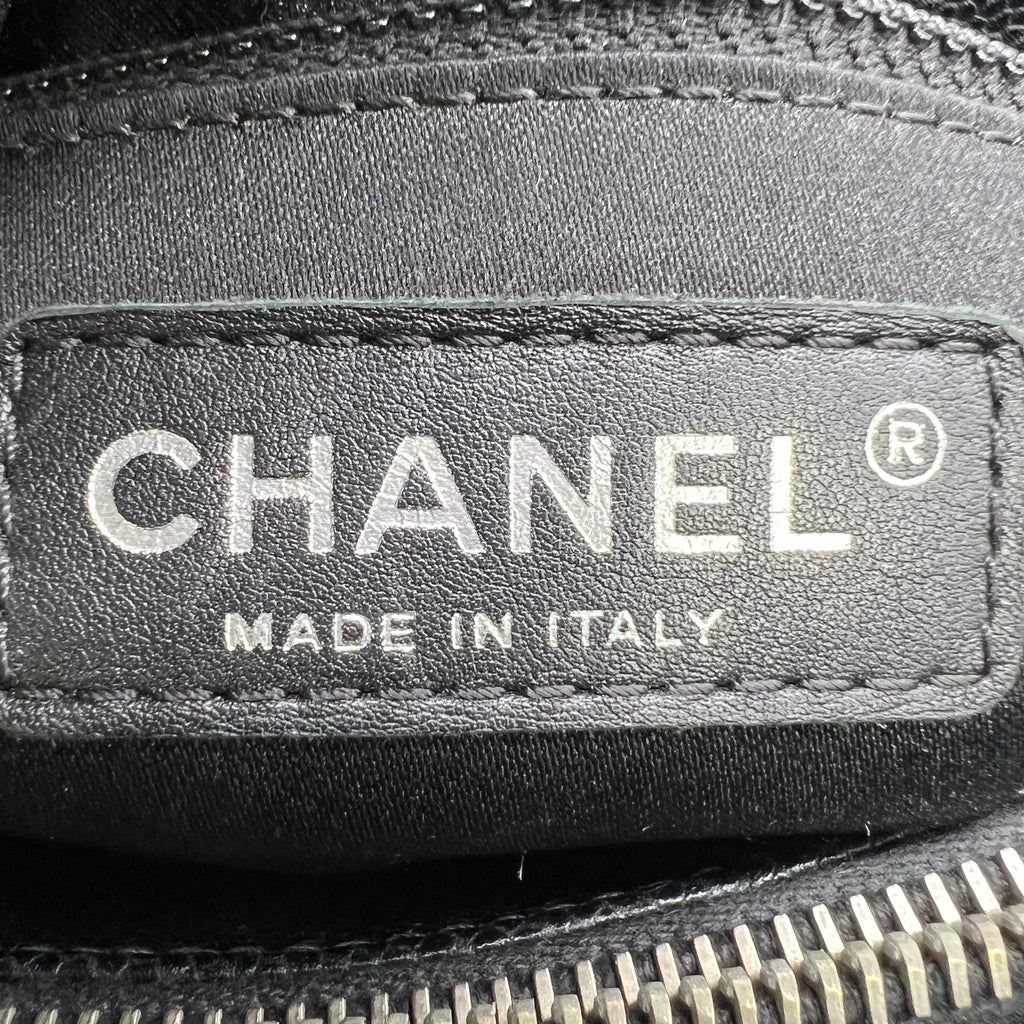 Chanel Caviar Quilted Grand Shopping Tote B23268