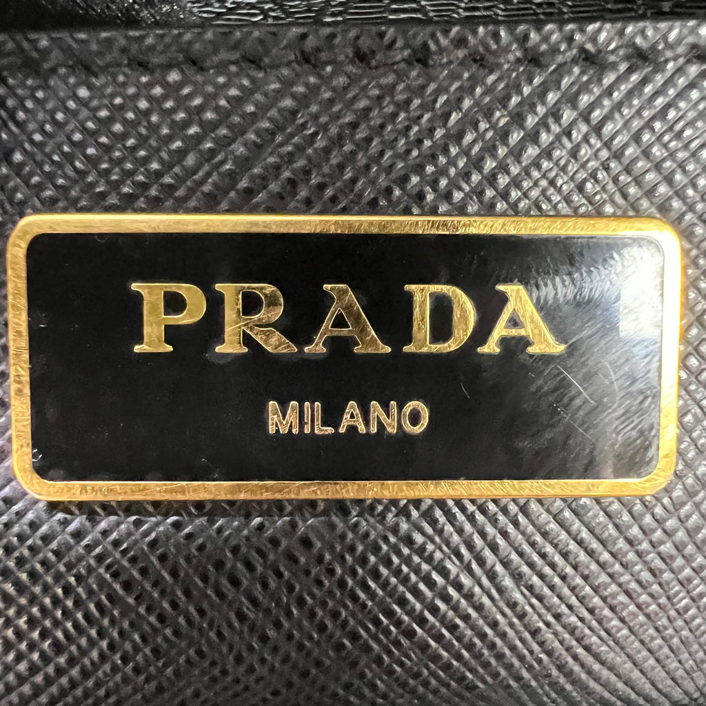 Large Saffiano Lux Promenade Tote B23419