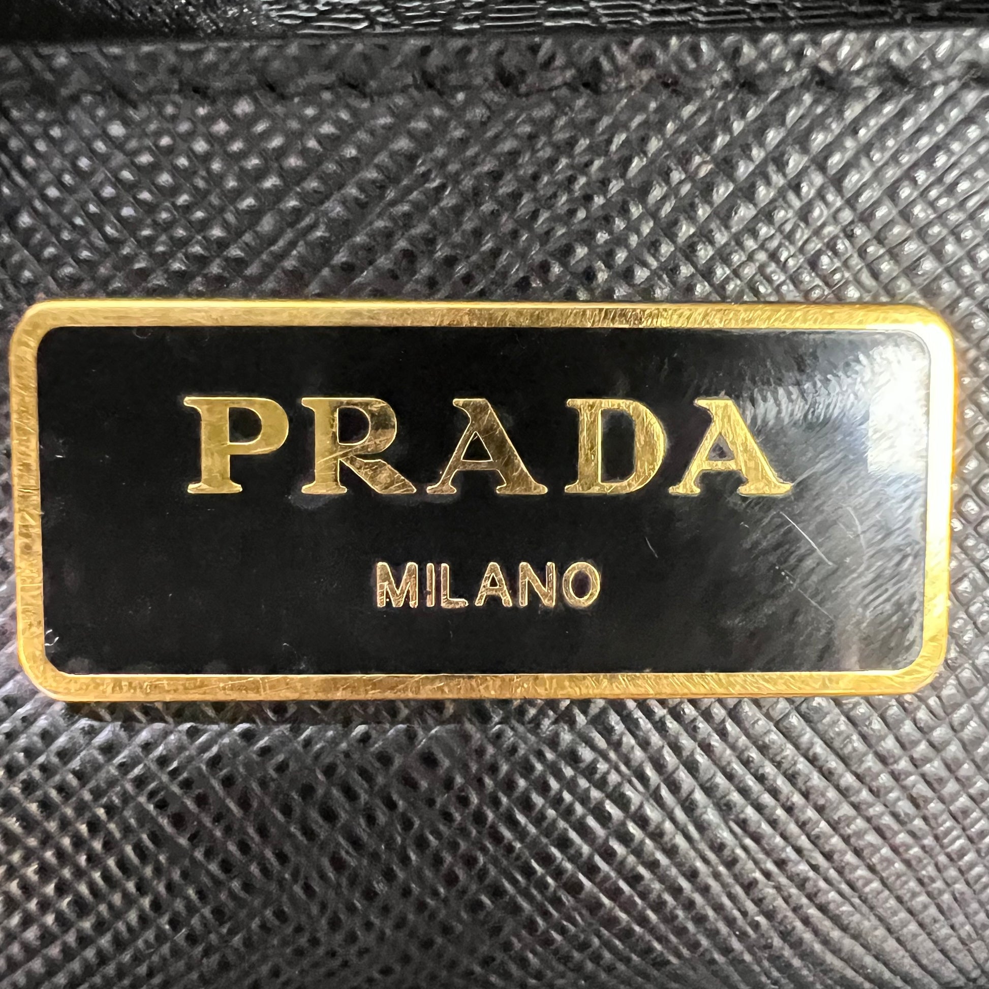 Large Saffiano Lux Promenade Tote B23419