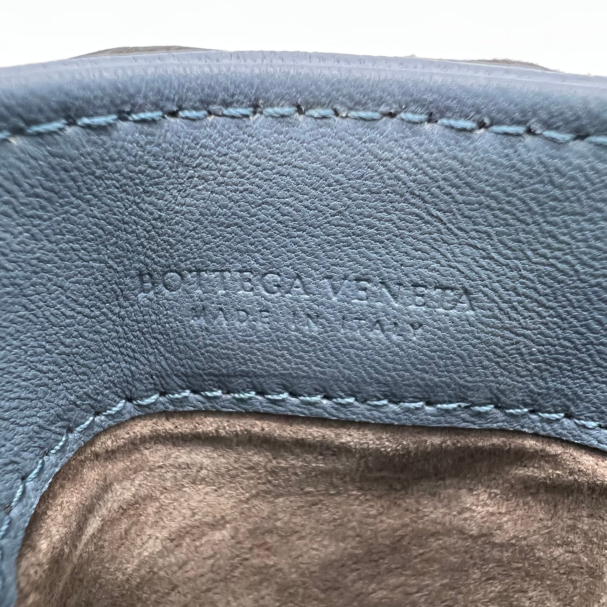 Bottega Veneta Nappa Intrecciato Pouch Phone Case W22777
