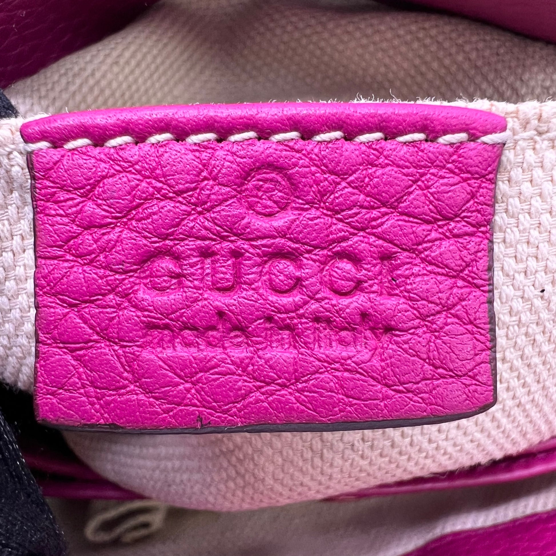 Gucci Medium Soho Chain Shoulder Bag B23597