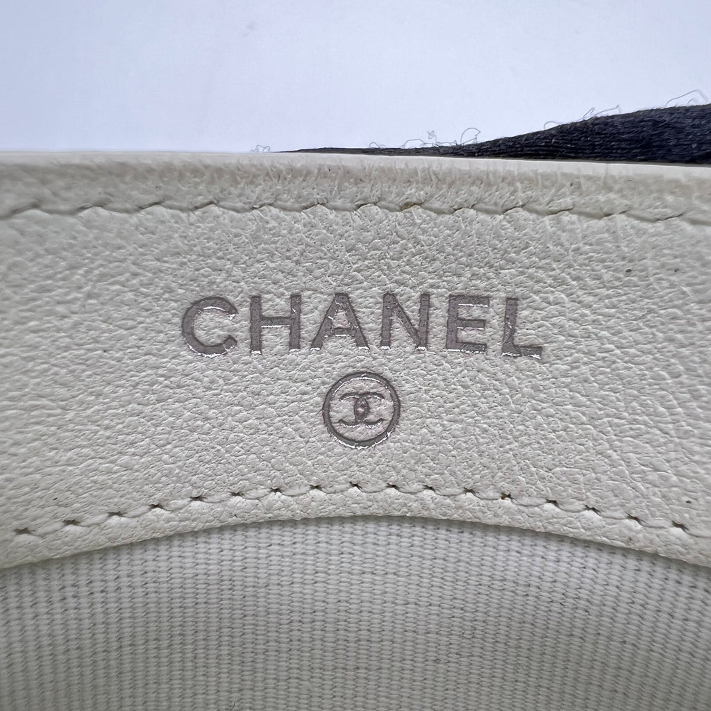 Chanel Classic CC Card Holder W22799