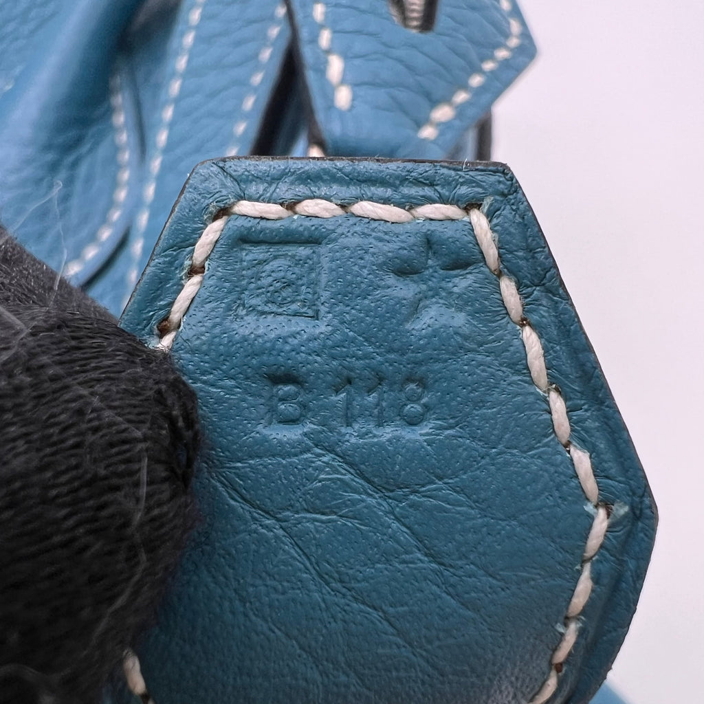 Hermès Bolide 31 bag in Taurillon Clemence leather with palladium hardware B23720