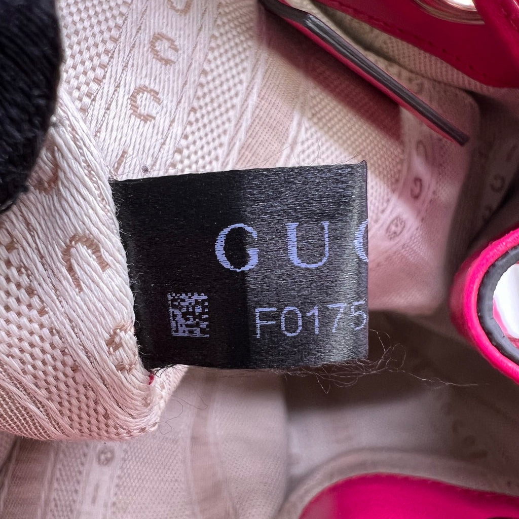 Gucci Hot Pink Diamante Textured Leather Hilary Medium Bucket Bag twins B23560