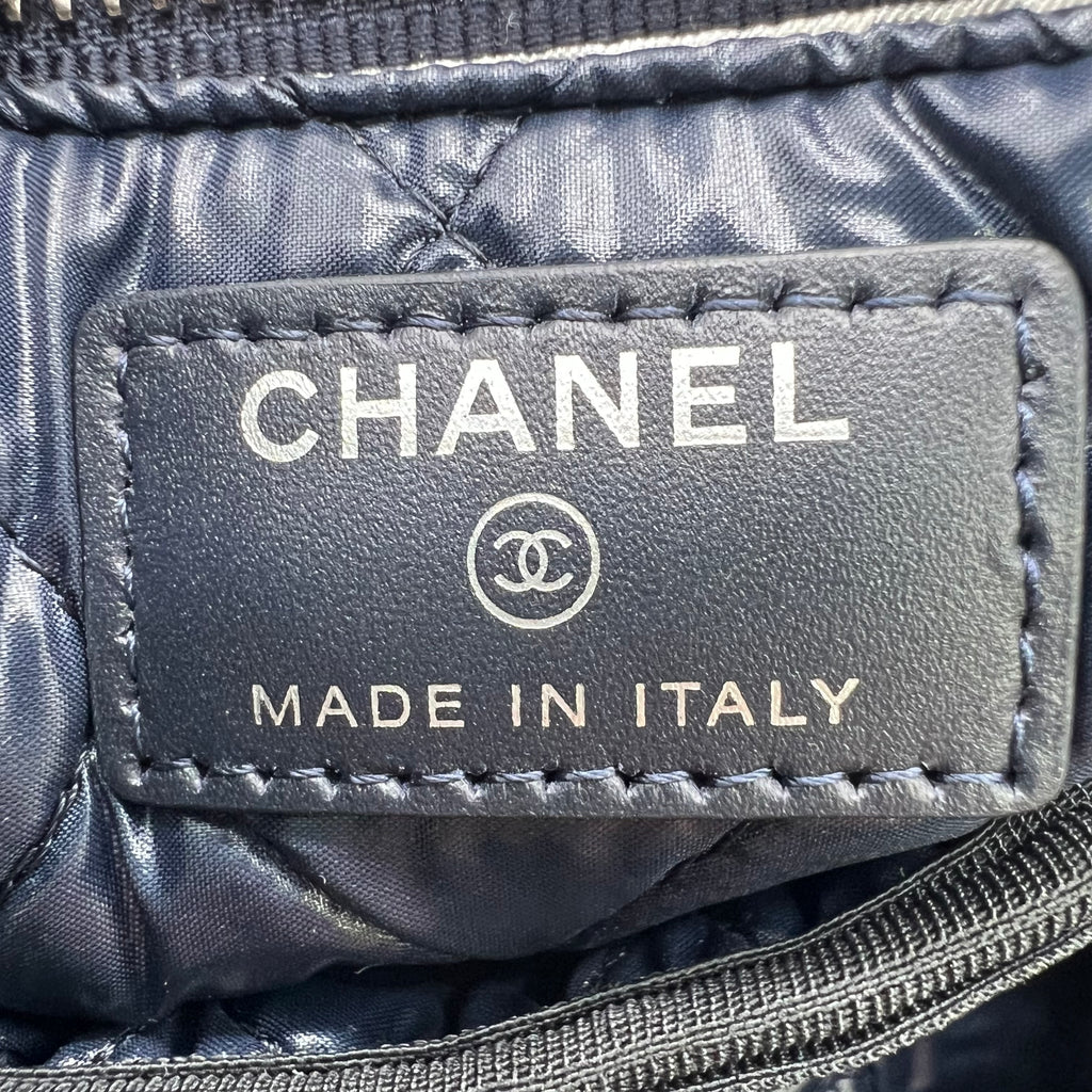 Chanel emoji small pouch B23731