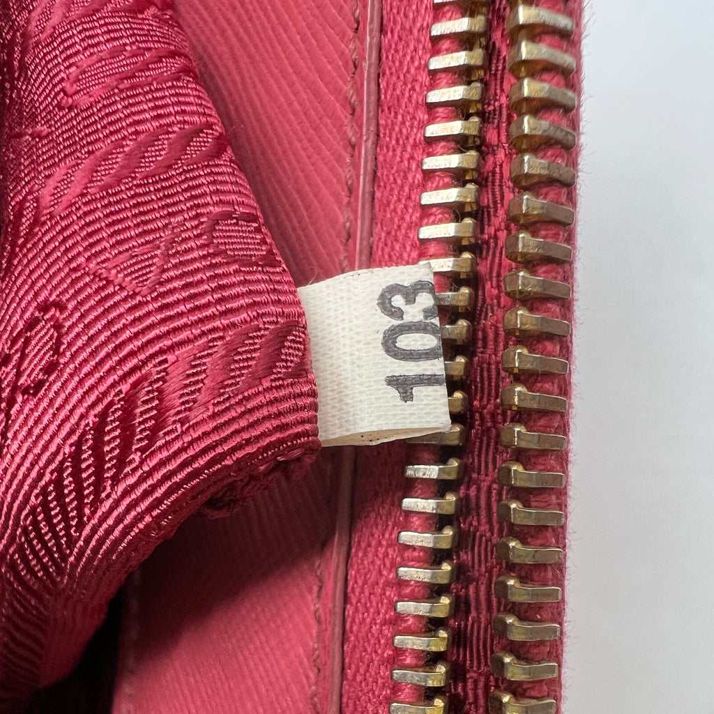 Leather Medium Saffiano Lux Galleria Double Zip Tote B23389