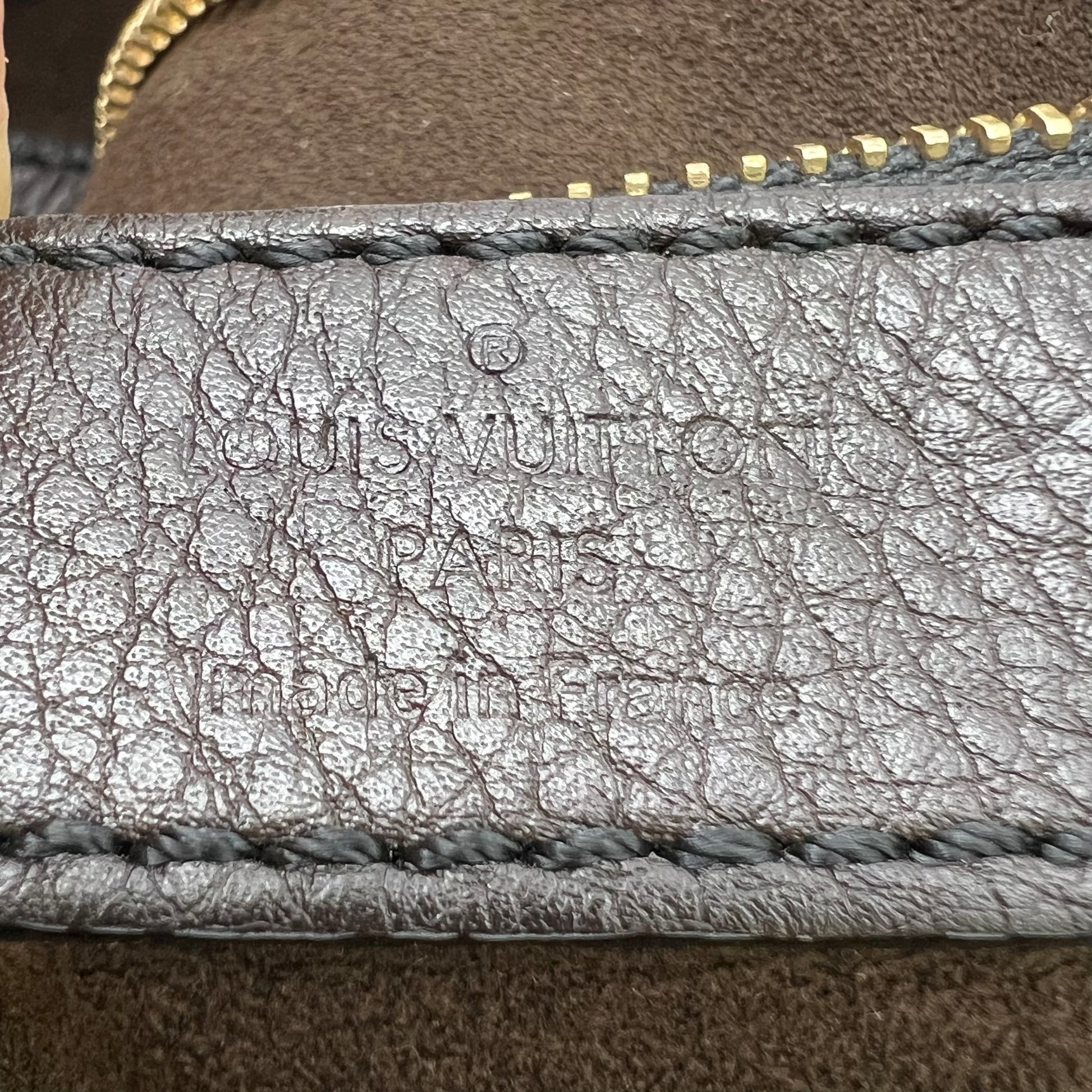 Louis Vuitton Monogram Mahina L Hobo Bag B23506