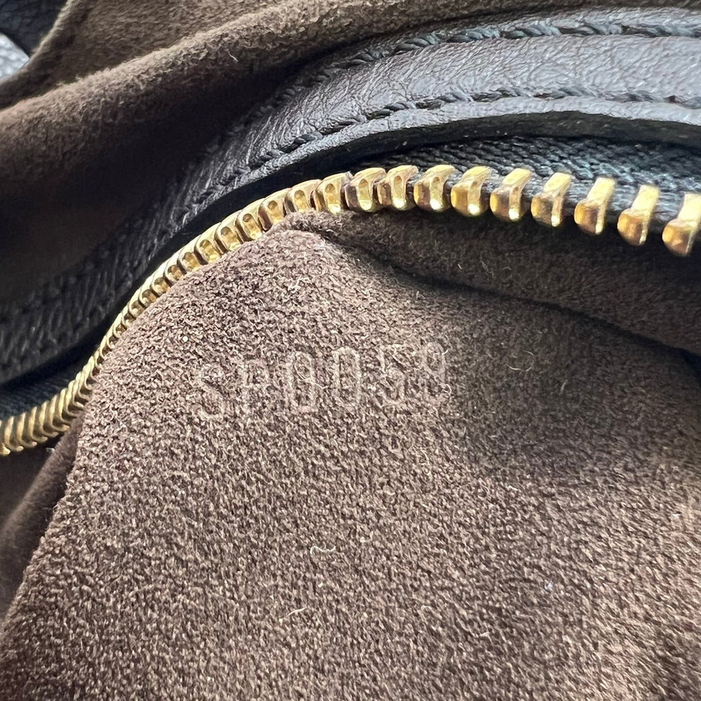 Louis Vuitton Monogram Mahina L Hobo Bag B23506
