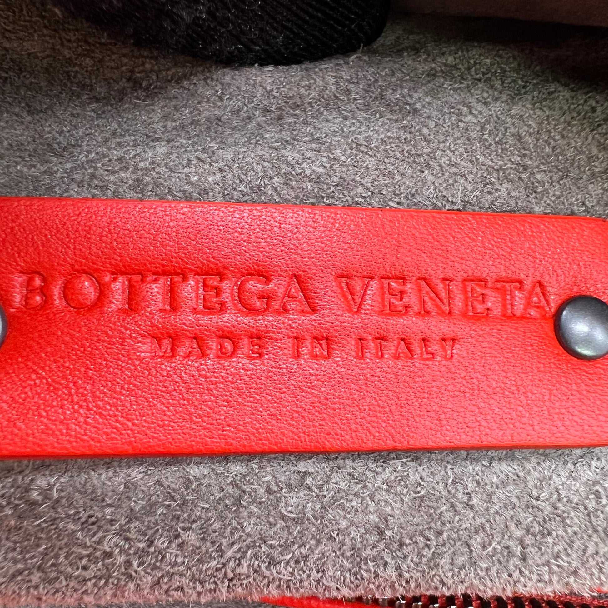 Bottega Veneta Intrecciato Nappa Medium Cabat Tote Bag B23656