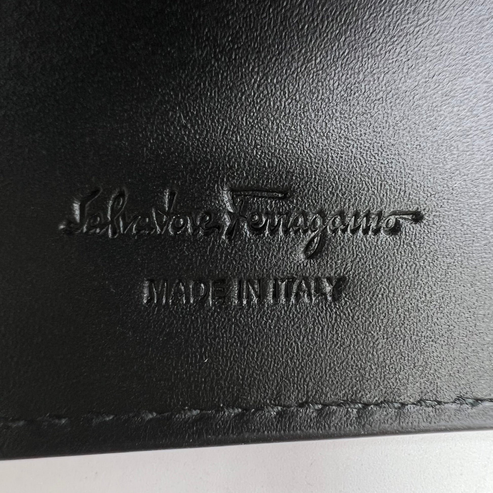 Ferragamo Gancini Continental Wallet W22871