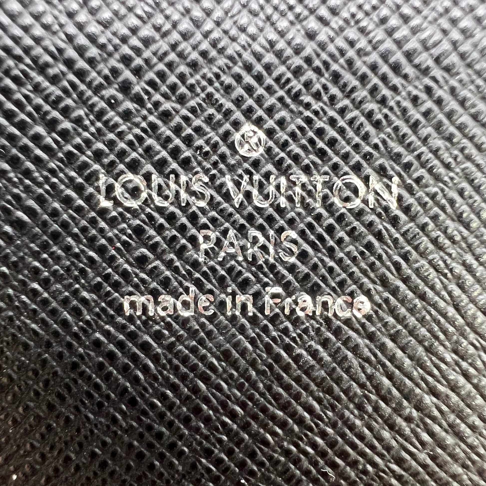 Louis Vuitton Zippy Wallet in Epi Leather W22863