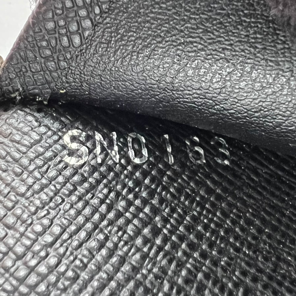 Louis Vuitton Zippy Wallet in Epi Leather W22863