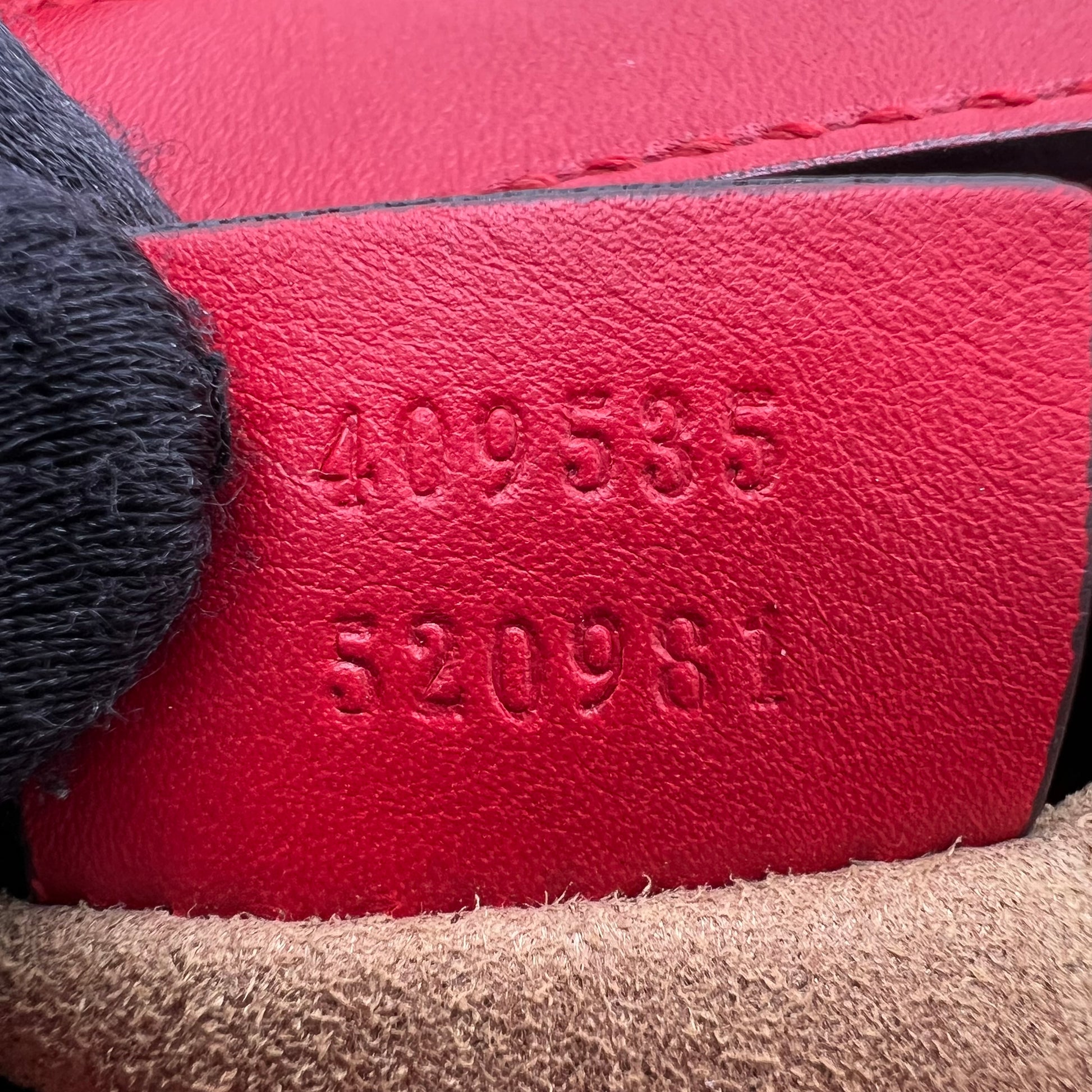 Gucci GG Supreme Arabesque Mini Chain Bag B23815