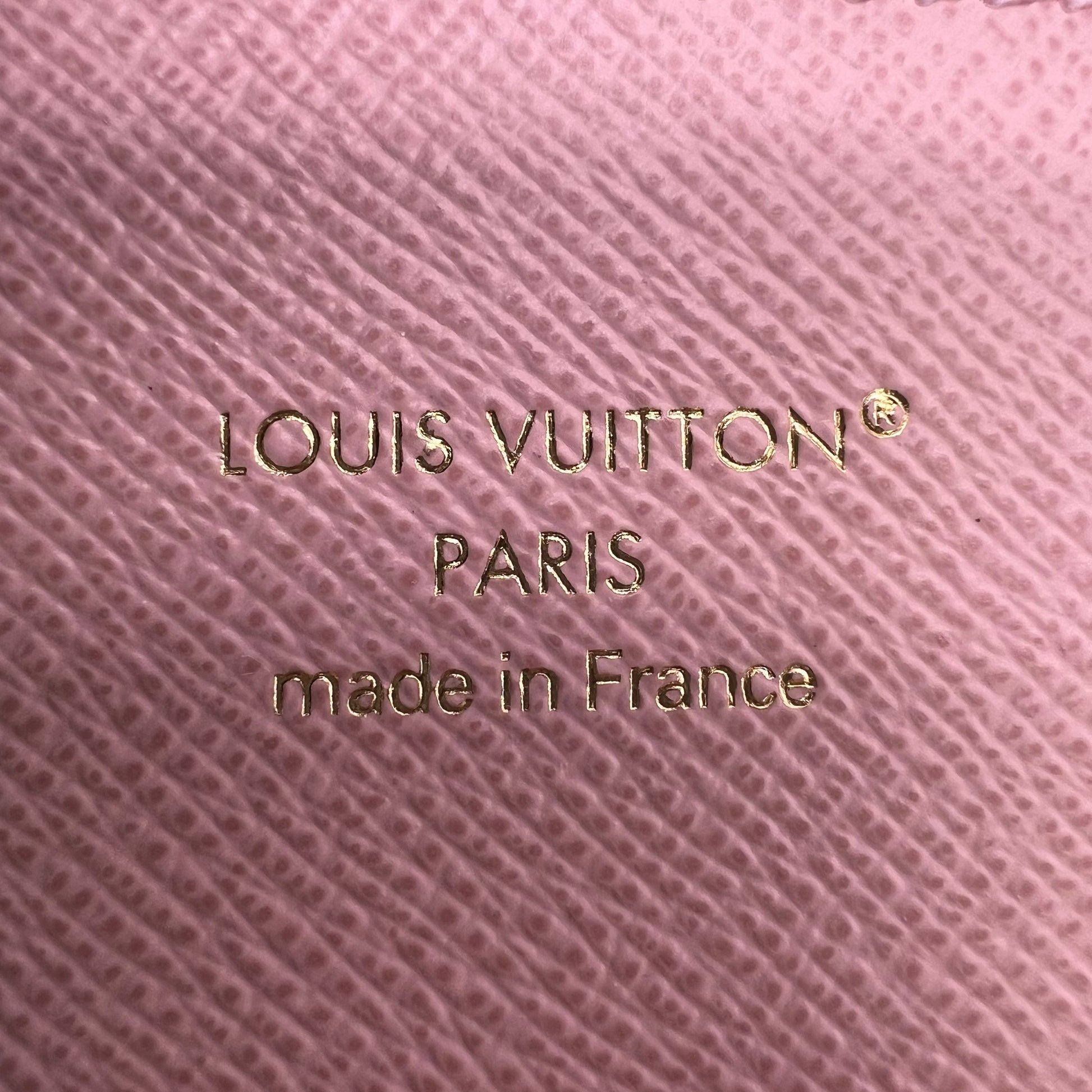 Louis Vuitton Small Ring Agenda Cover W22907