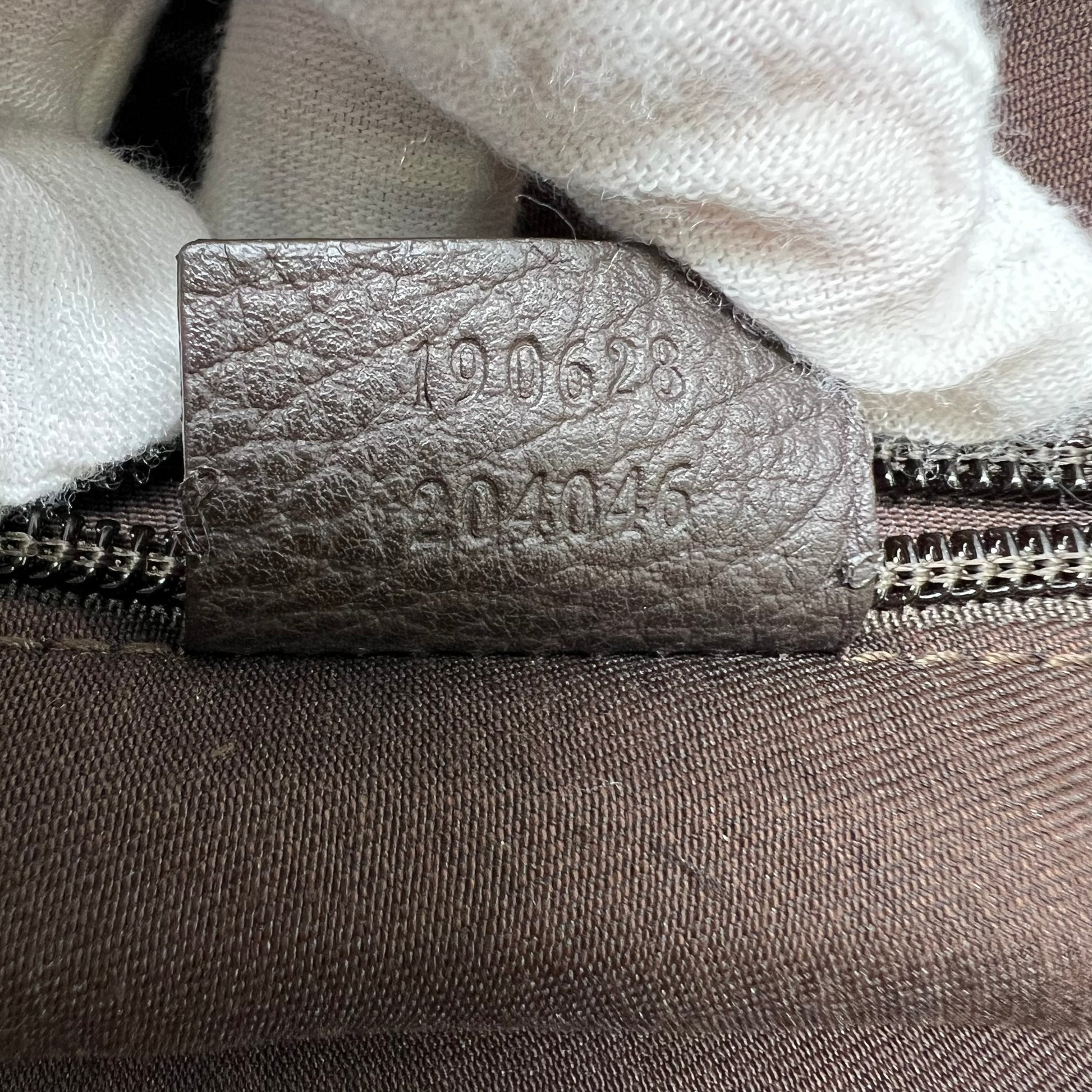 Gucci GG Denim Flat Messenger Bag B23740