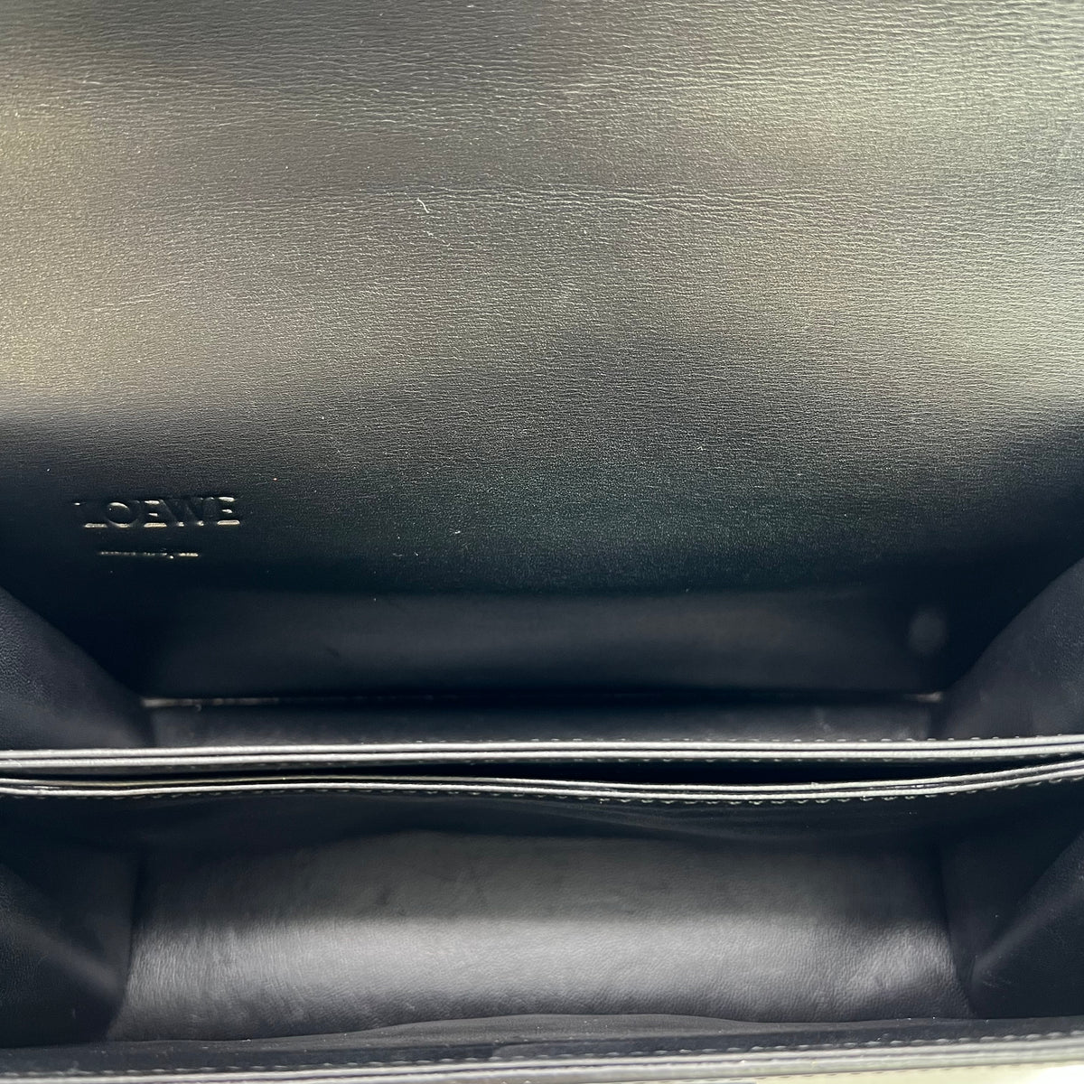 Loewe  Medium Barcelona Bag B23596